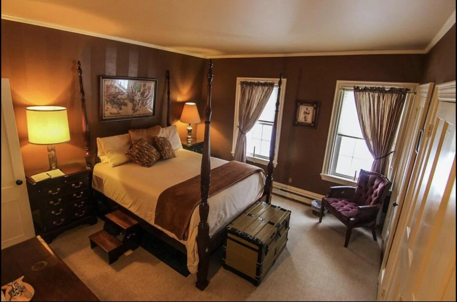Queen Room in Admiral Peary Inn