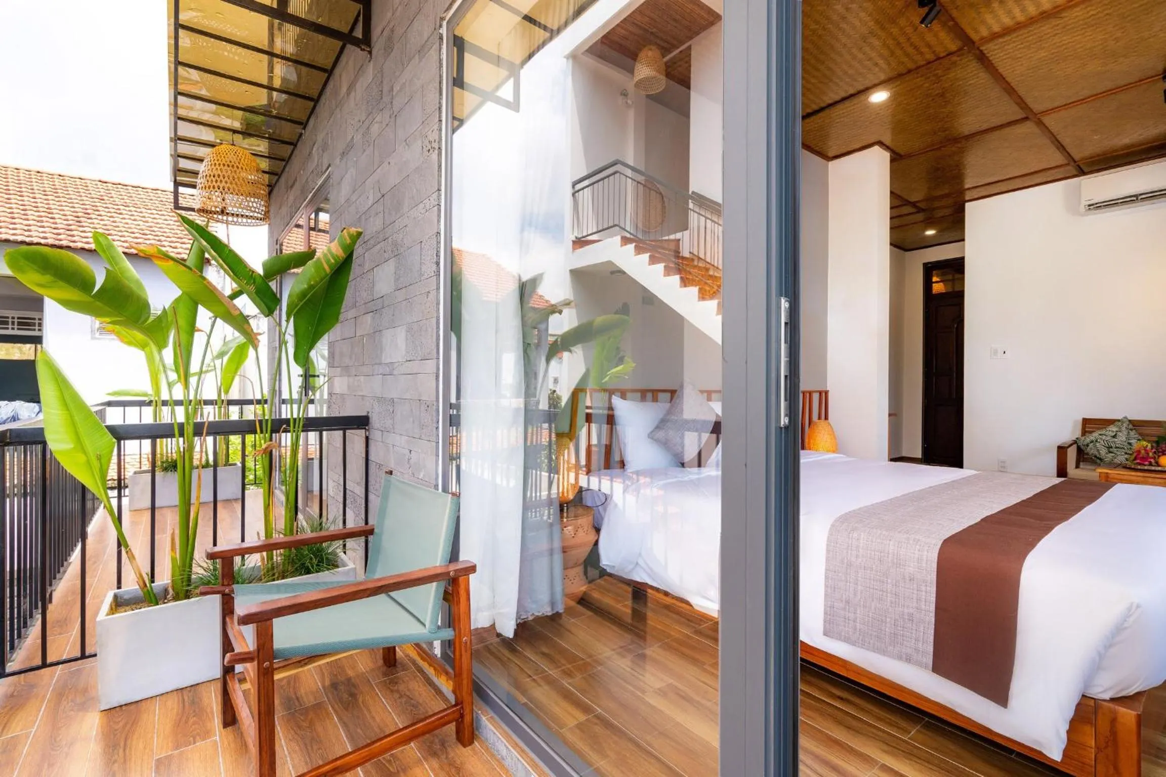 Bed in Tropical Home Villa