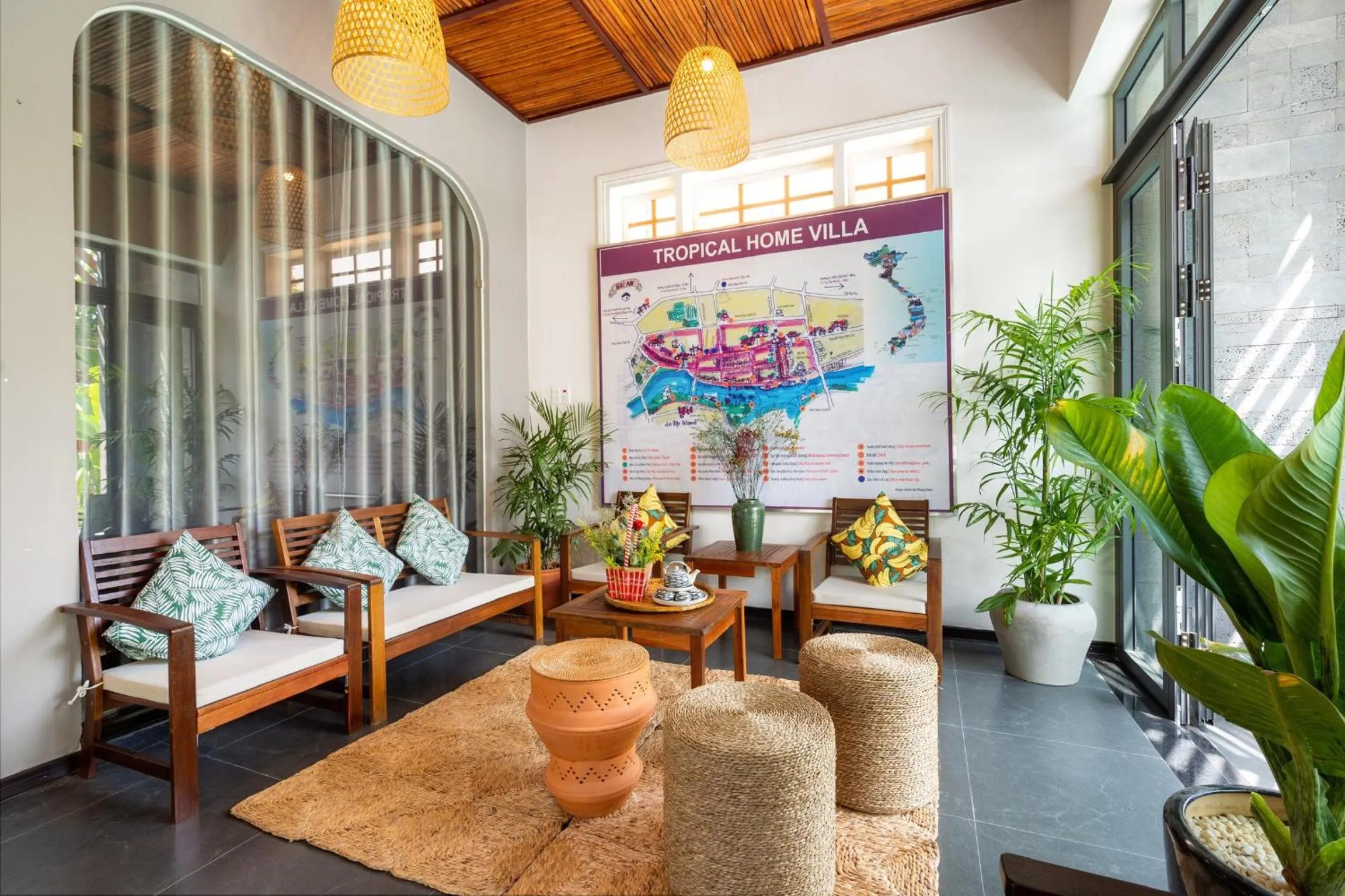 Restaurant/places to eat in Tropical Home Villa