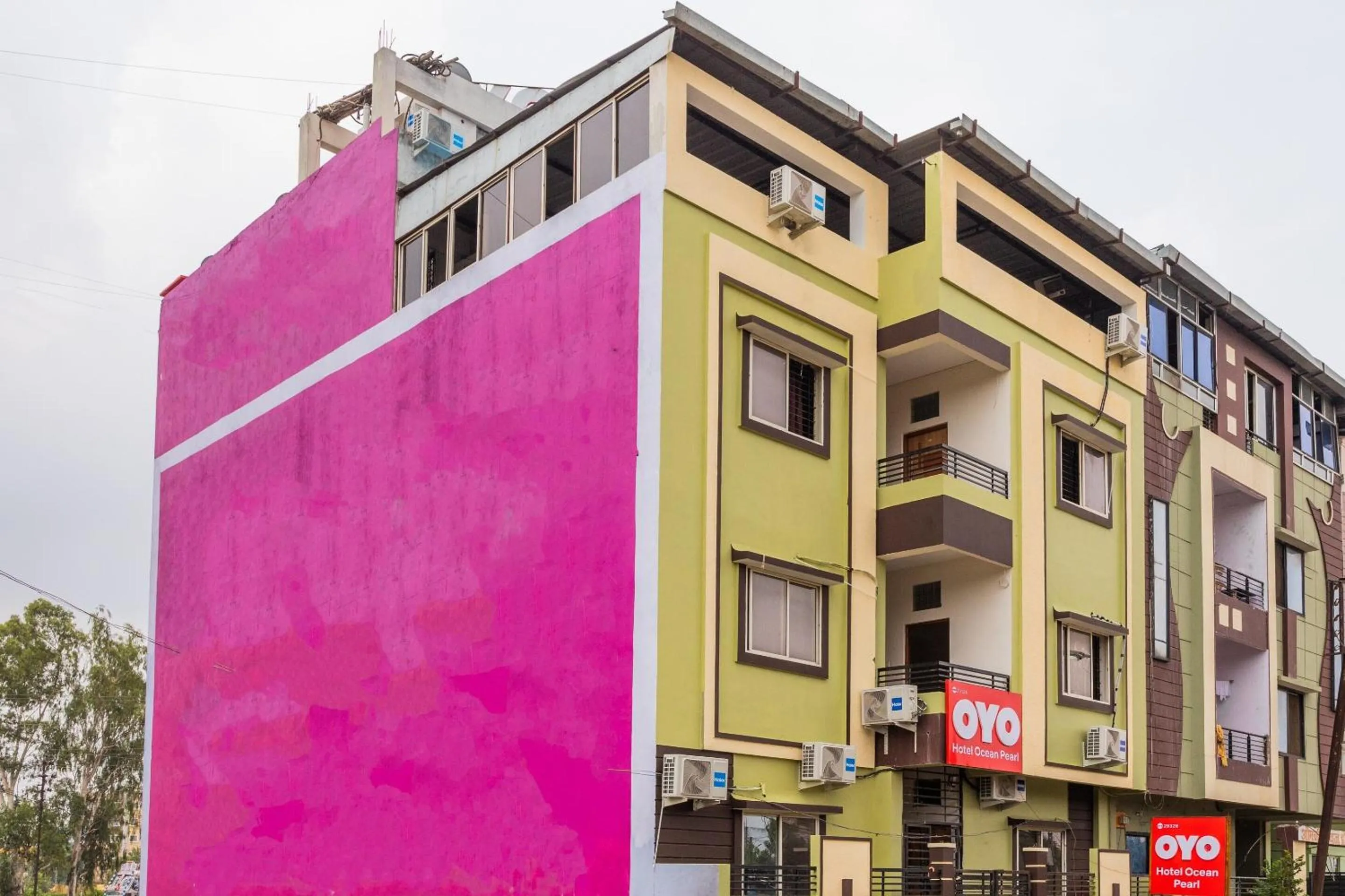 Facade/entrance in Hotel O Ocean Pearl