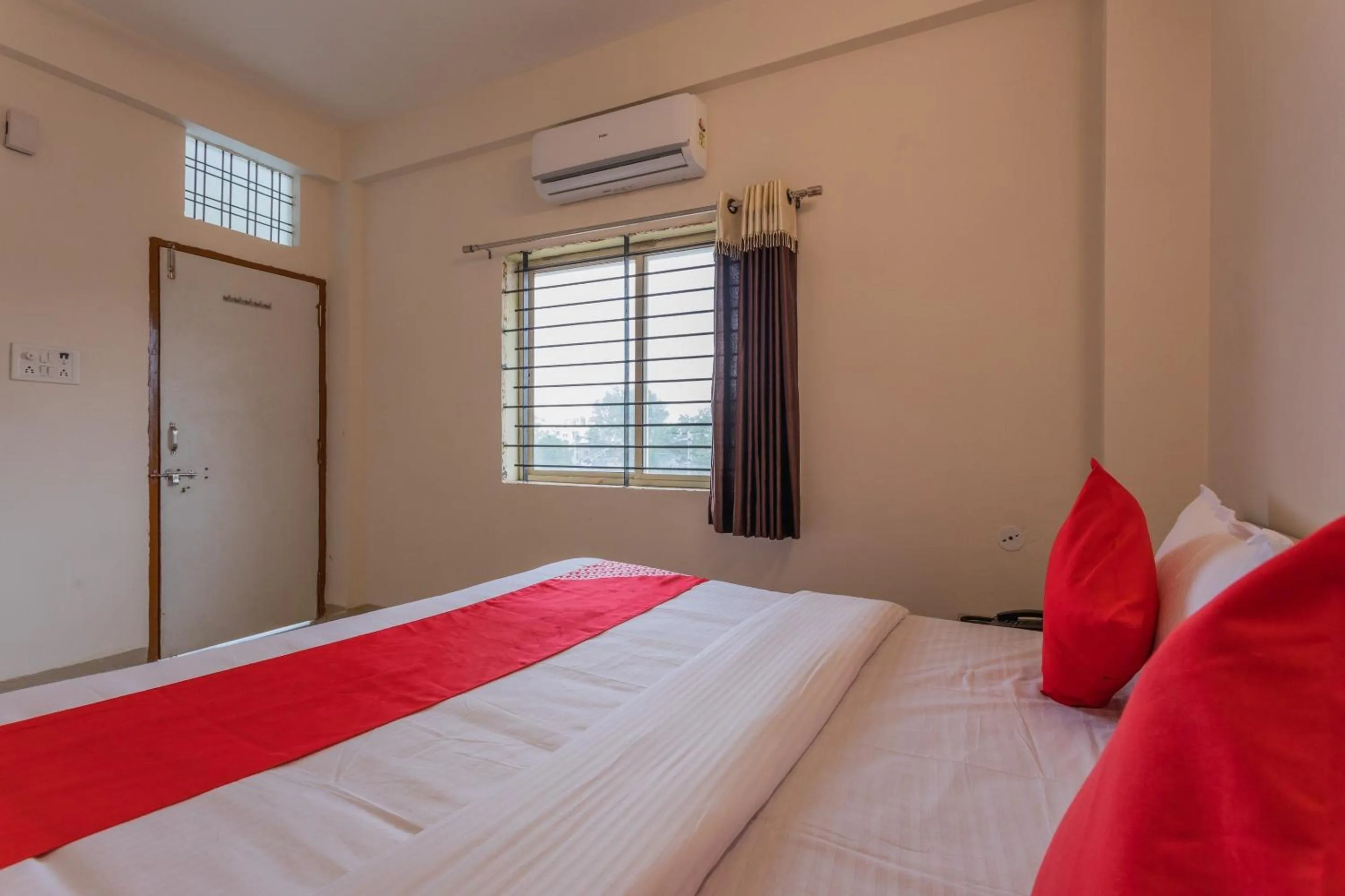 Bedroom, Bed in Hotel O Ocean Pearl