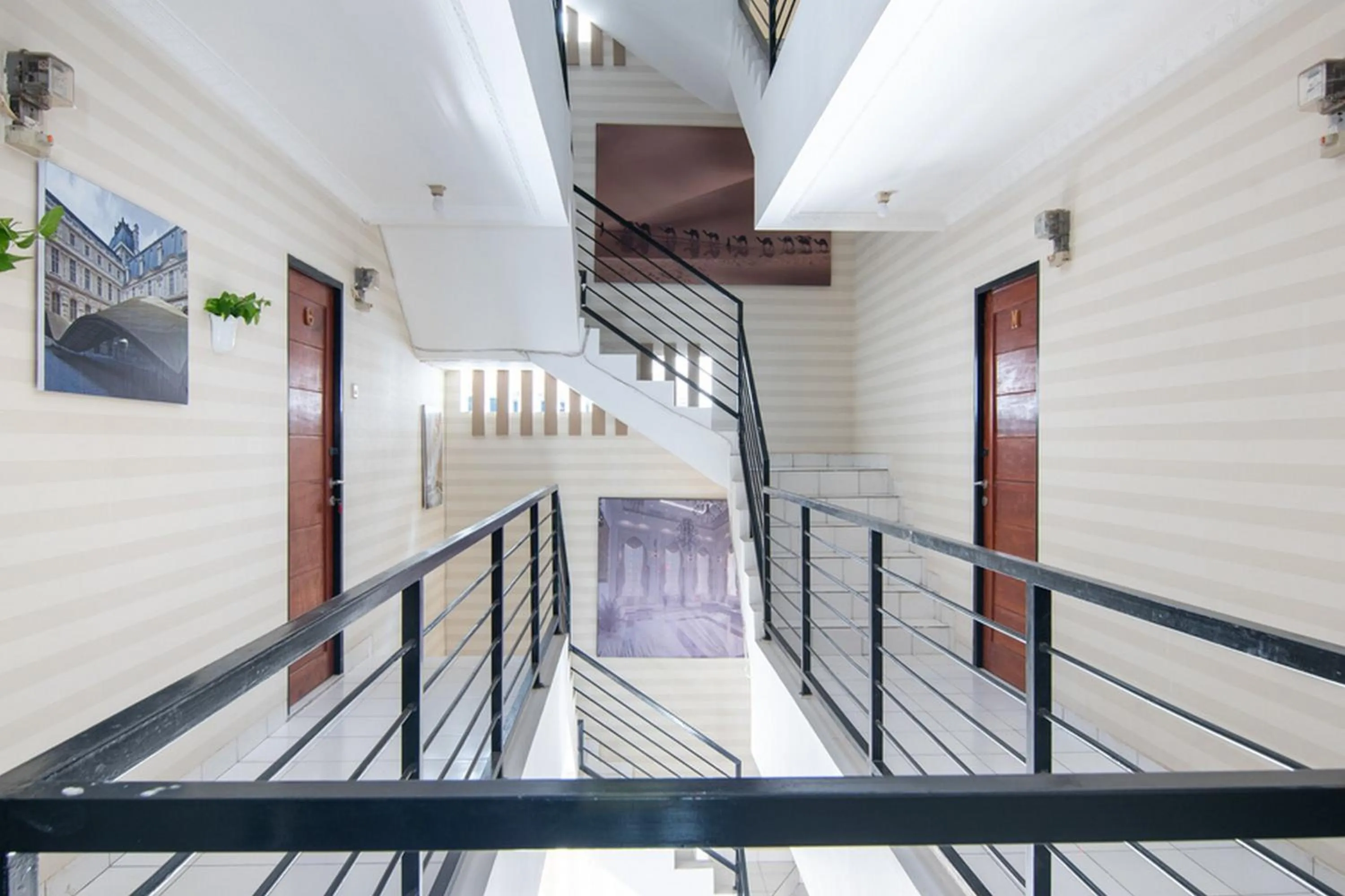 Property building in RedDoorz Plus near Hayam Wuruk 2