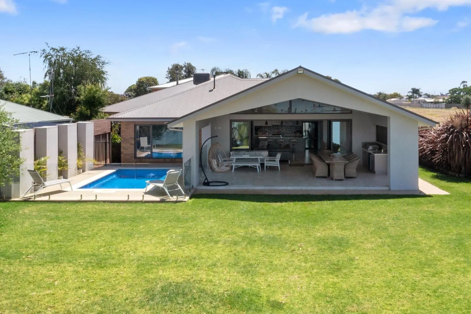 Woodbine Waters Lakehouse