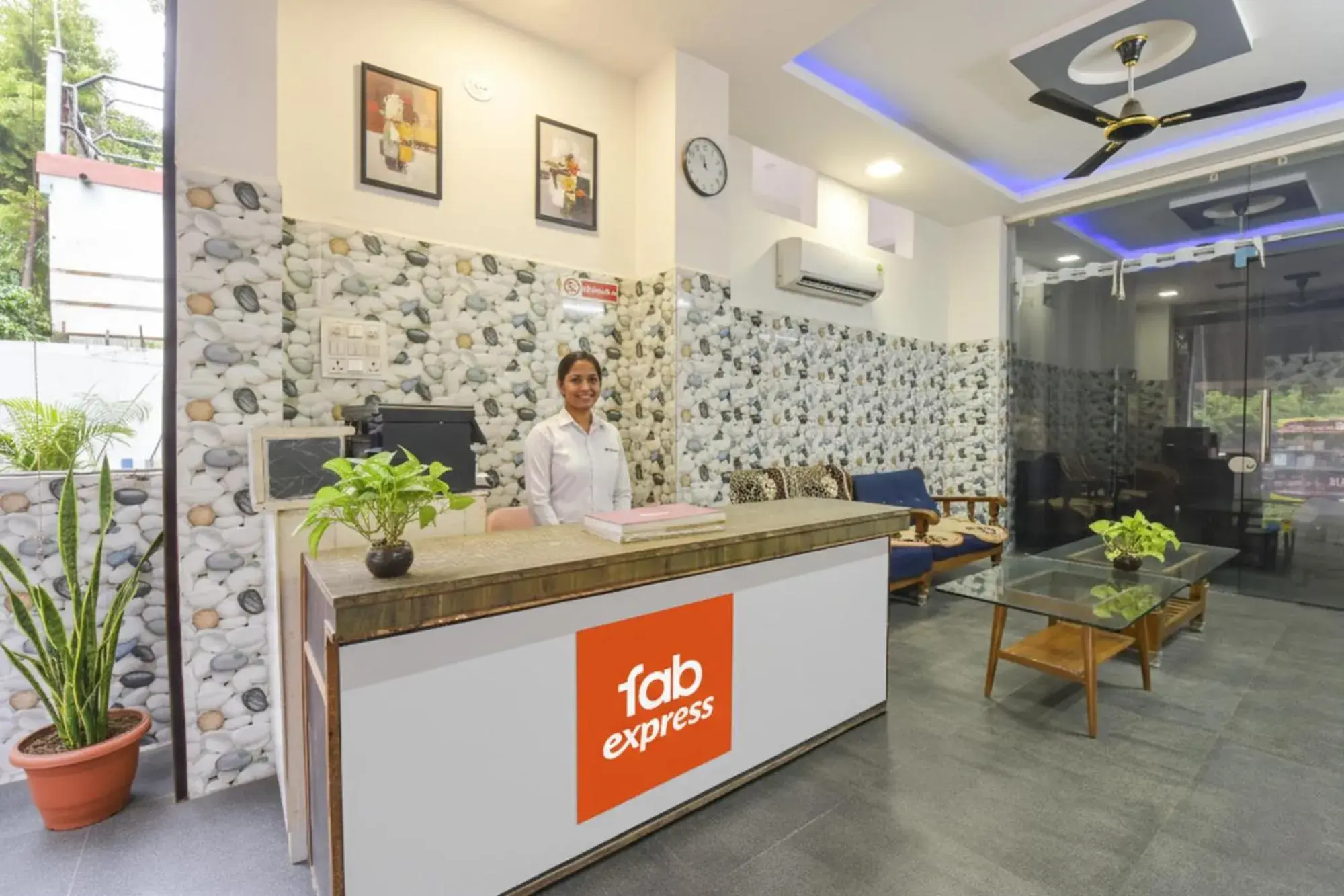 Lobby or reception in FabHotel Soni Palace Lobby or reception in FabHotel Soni Palace