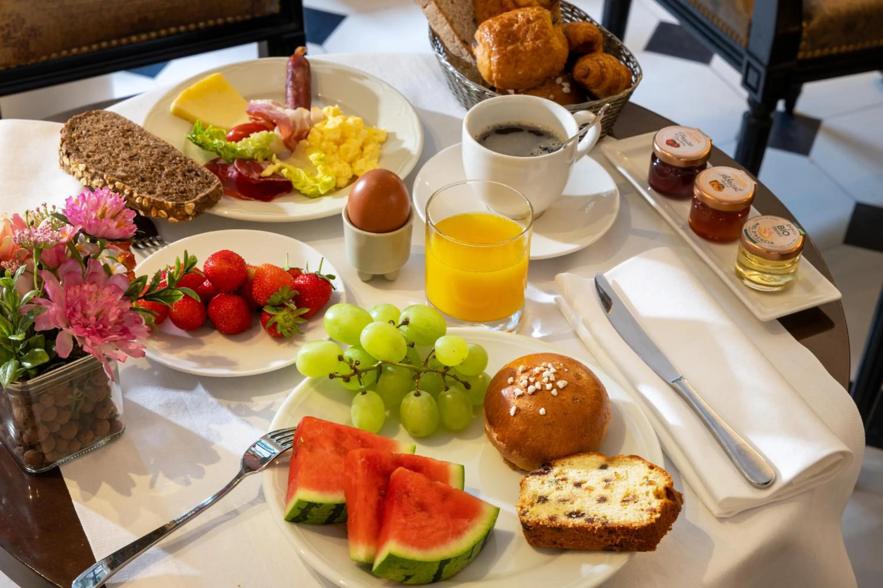 Buffet breakfast in Arioso