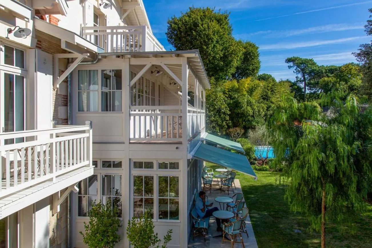 Property building in La Villa du Moulleau