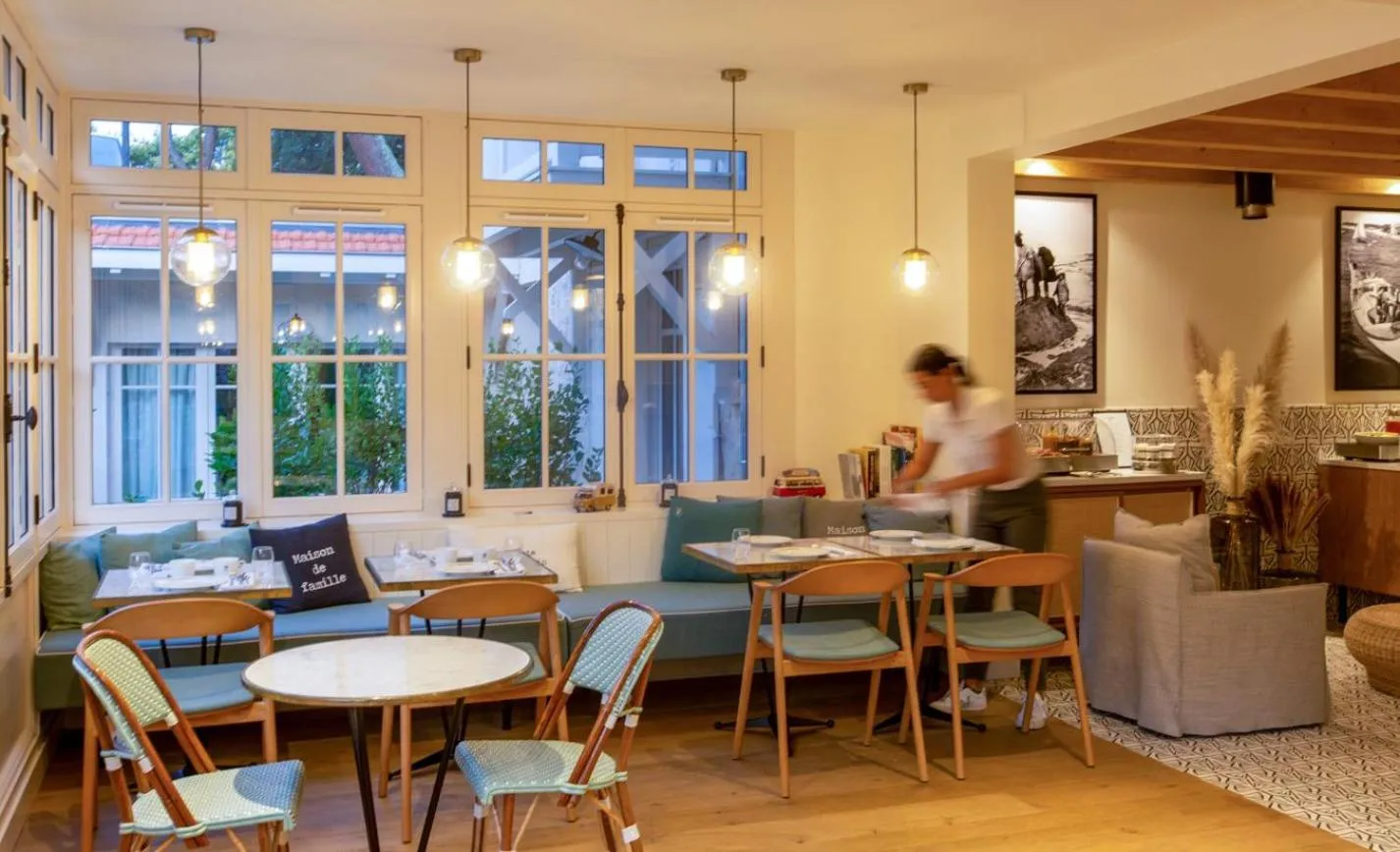 Lounge or bar in La Villa du Moulleau