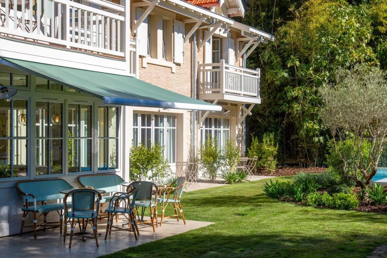 Property building in La Villa du Moulleau