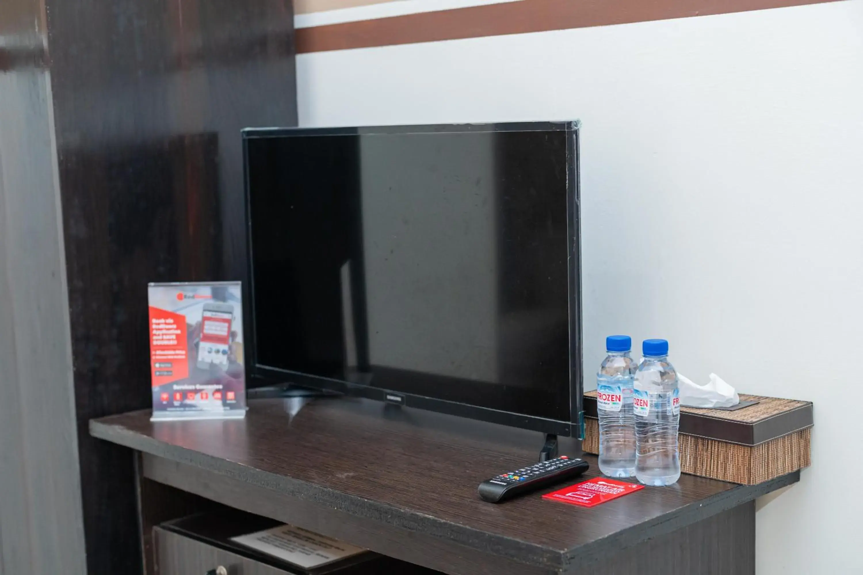 Bedroom in RedDoorz Syariah near Marvel City Mall 2 Bedroom in RedDoorz Syariah near Marvel City Mall 2