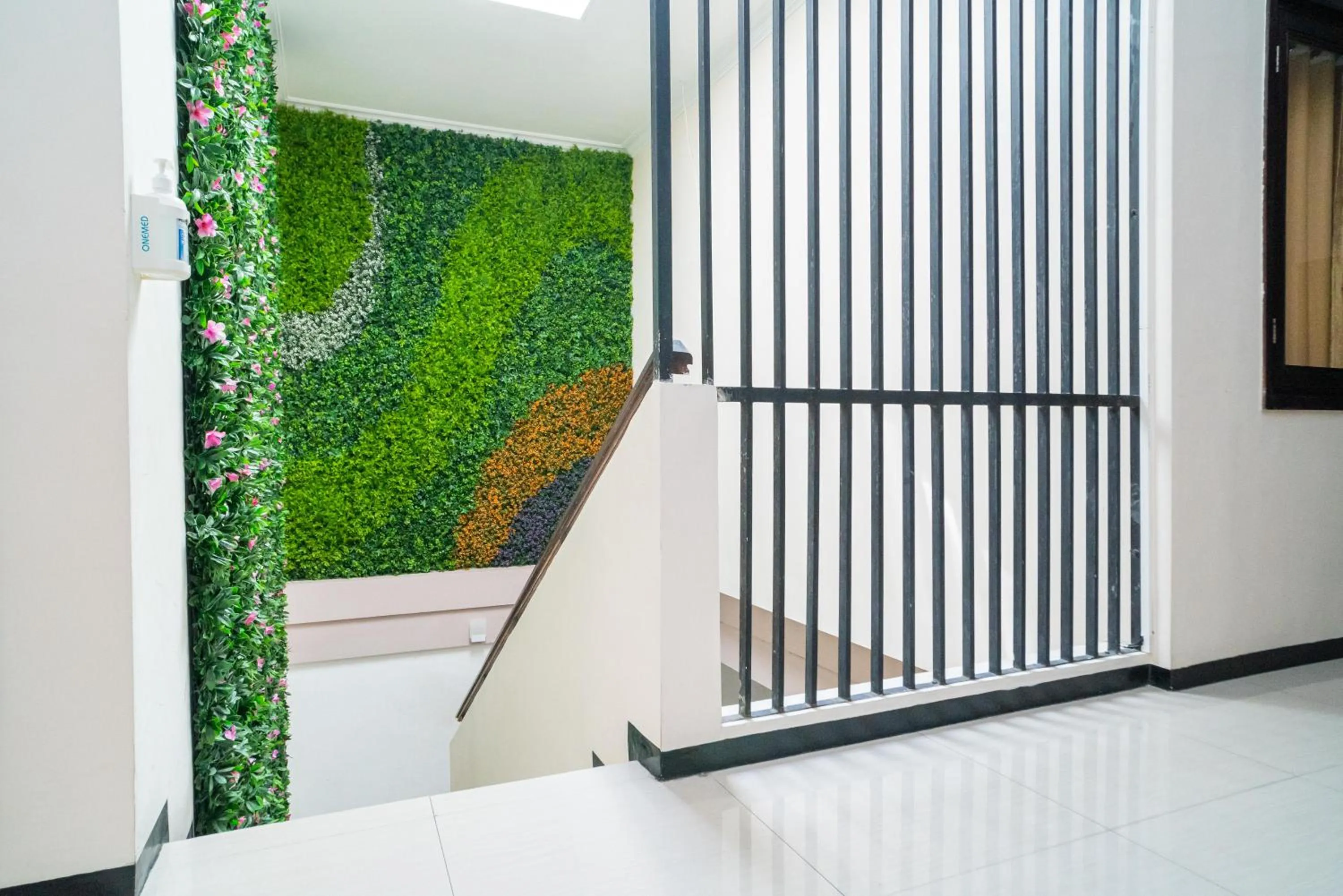 Property building in RedDoorz Syariah near Marvel City Mall 2