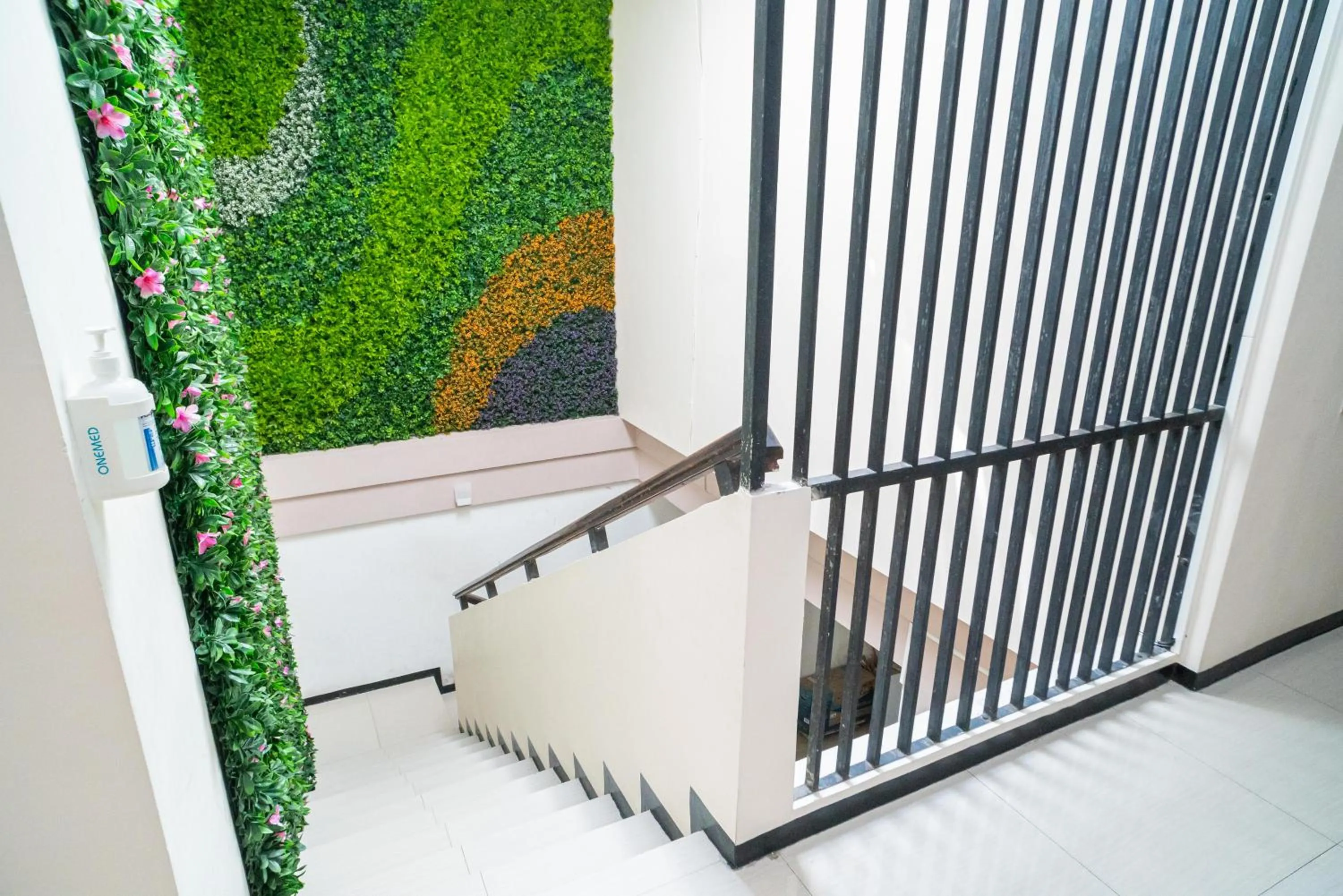 Property building in RedDoorz Syariah near Marvel City Mall 2