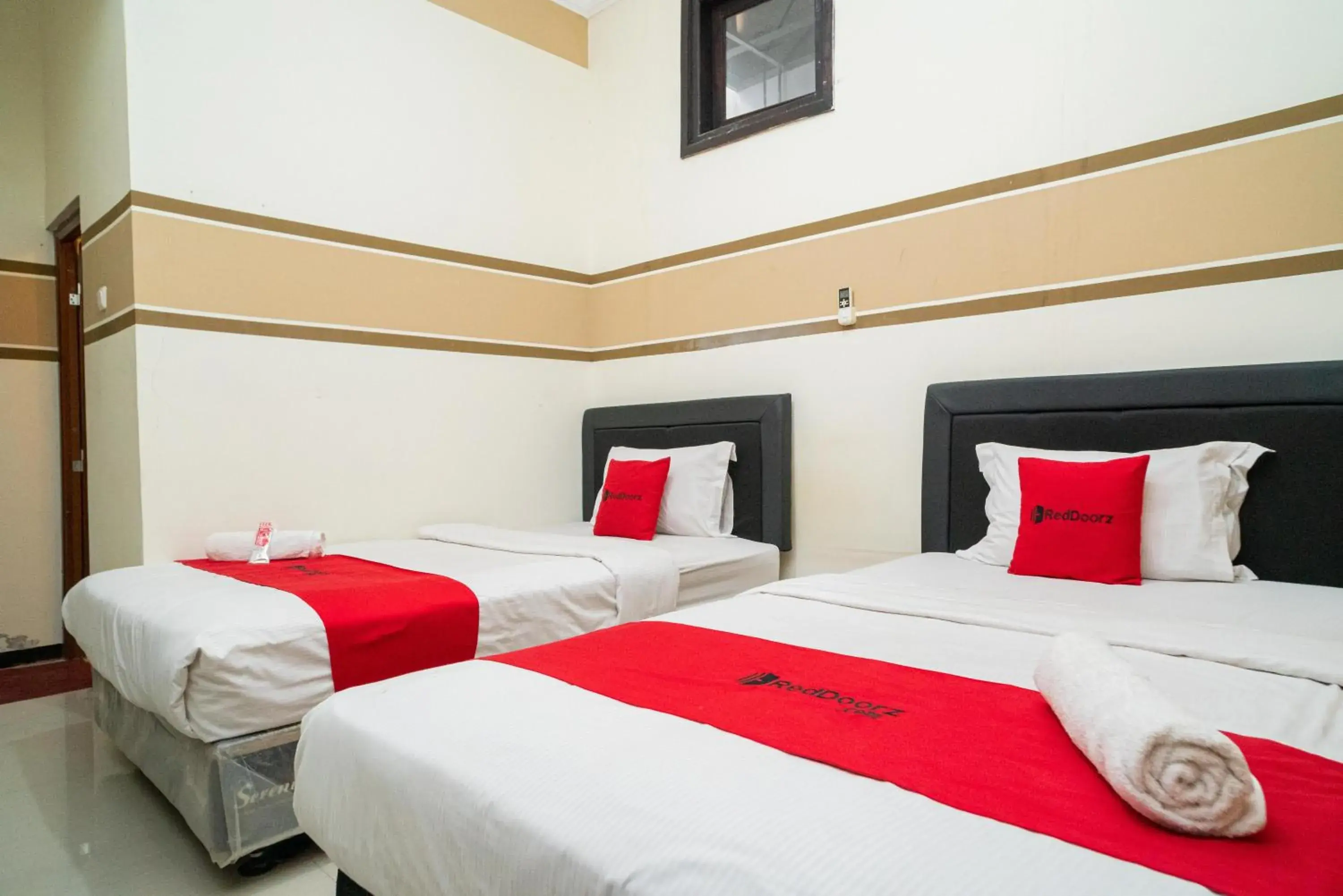 Bedroom, Bed in RedDoorz Syariah near Marvel City Mall 2 Bedroom, Bed in RedDoorz Syariah near Marvel City Mall 2