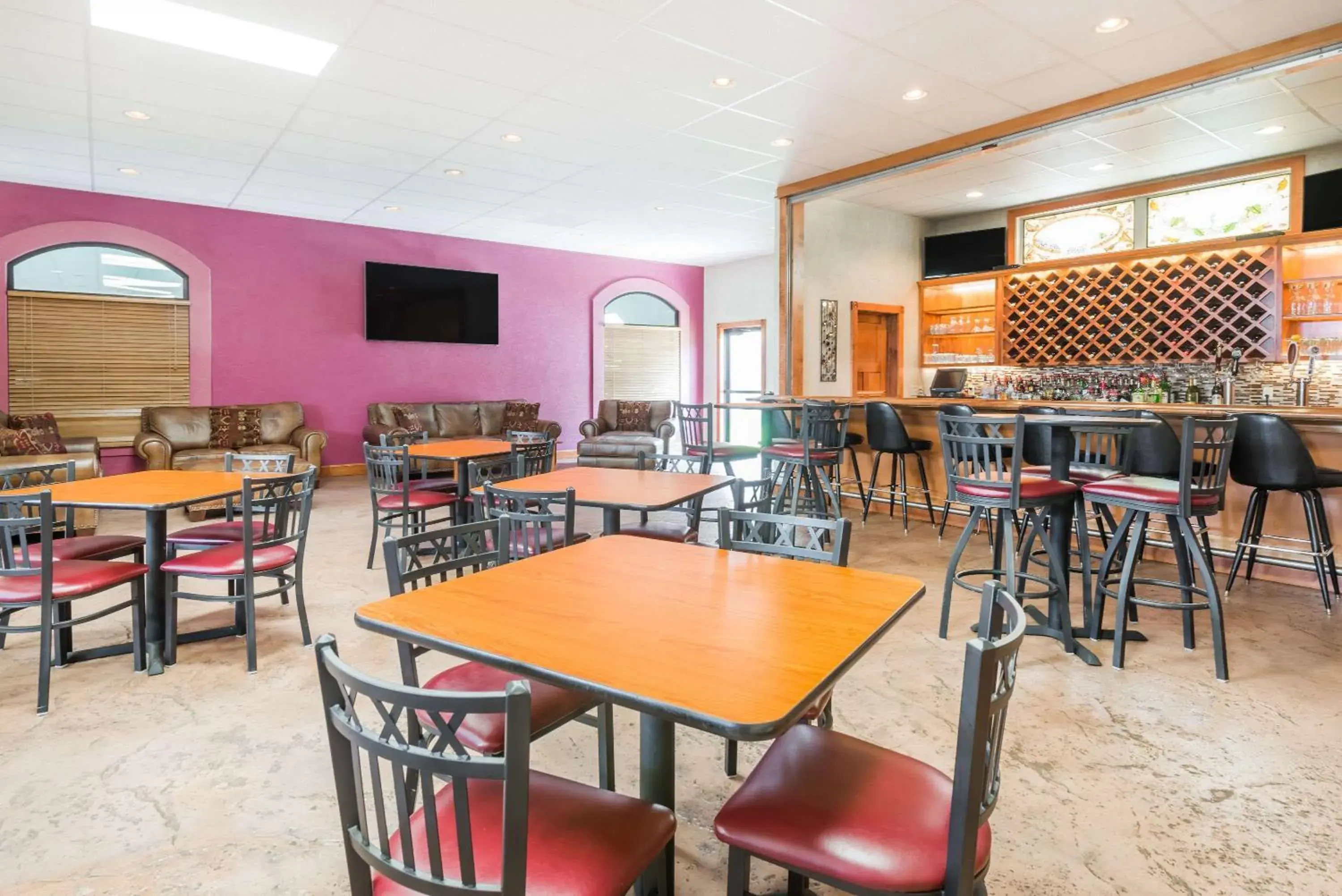 Restaurant/places to eat in Ramada by Wyndham Strasburg Dover Restaurant/places to eat in Ramada by Wyndham Strasburg Dover