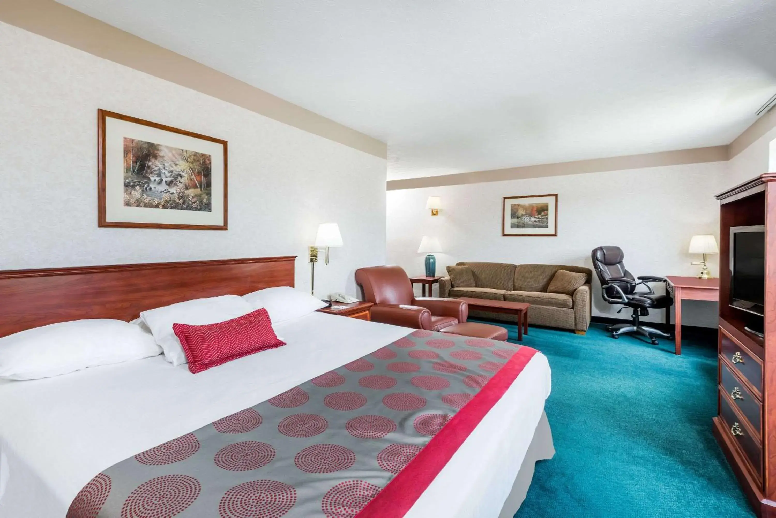 Photo of the whole room, Bed in Ramada by Wyndham Strasburg Dover Photo of the whole room, Bed in Ramada by Wyndham Strasburg Dover