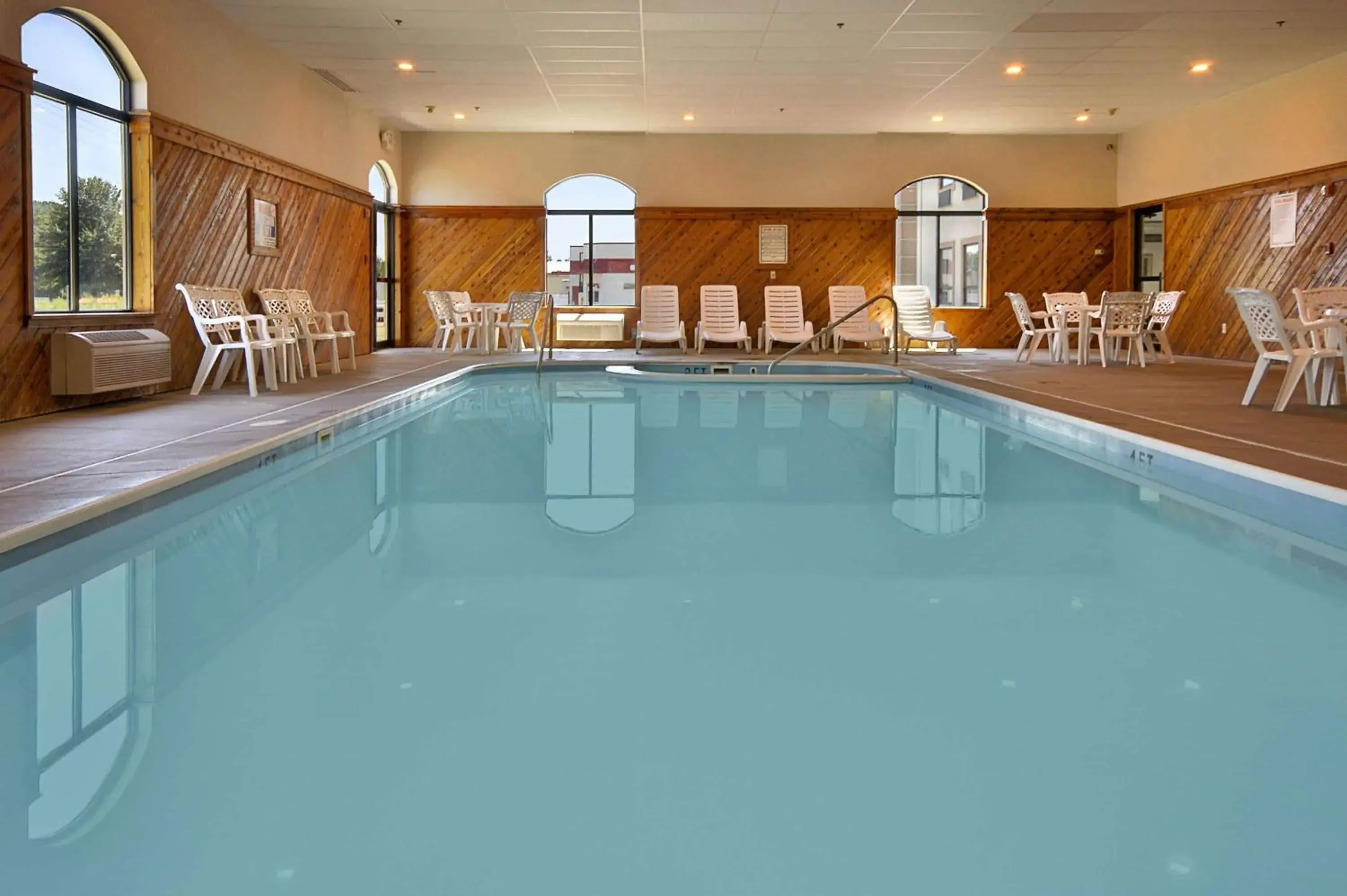 Pool view in Ramada by Wyndham Strasburg Dover Pool view in Ramada by Wyndham Strasburg Dover