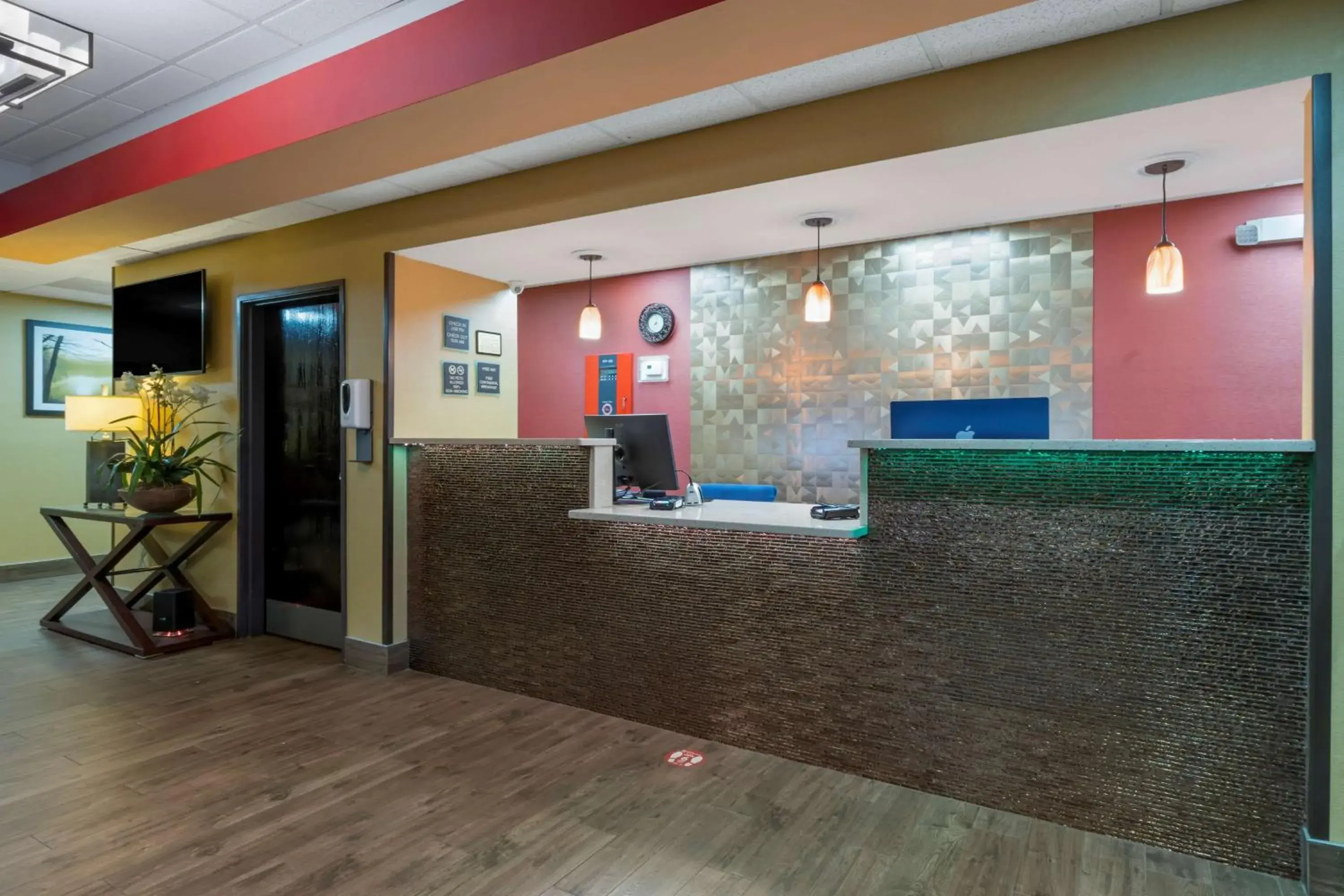 Lobby or reception in Best Western Seneca-Clemson Lobby or reception in Best Western Seneca-Clemson