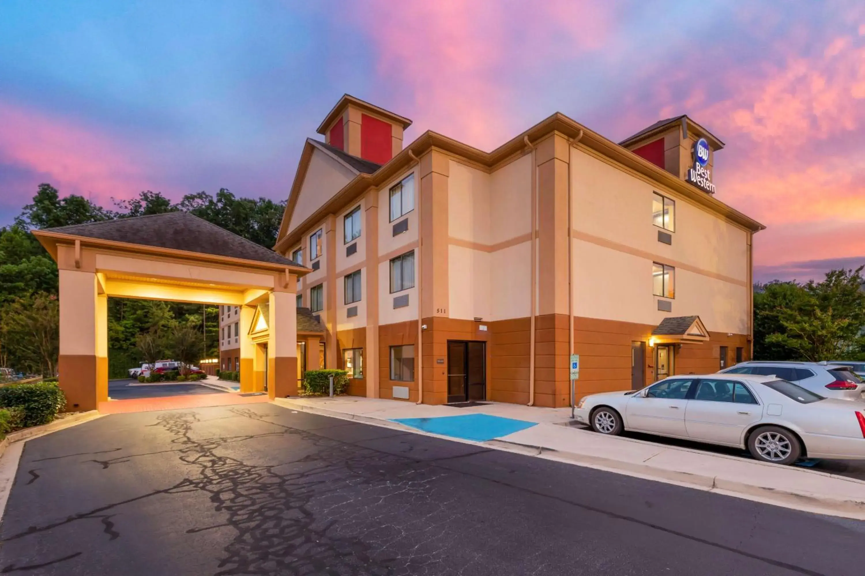Property building in Best Western Seneca-Clemson Property building in Best Western Seneca-Clemson