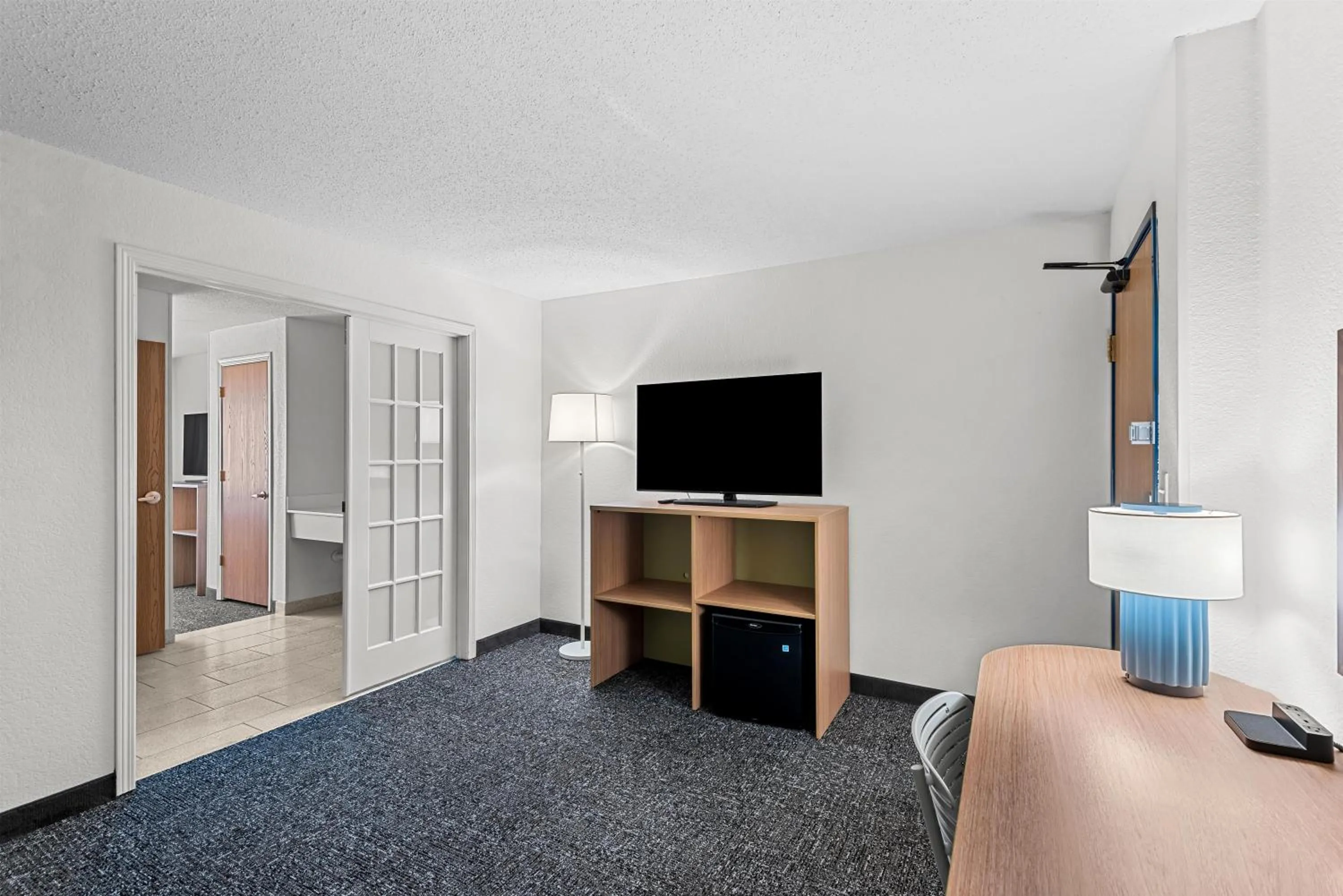 Bedroom, Bed in Spark by Hilton Cedar Falls