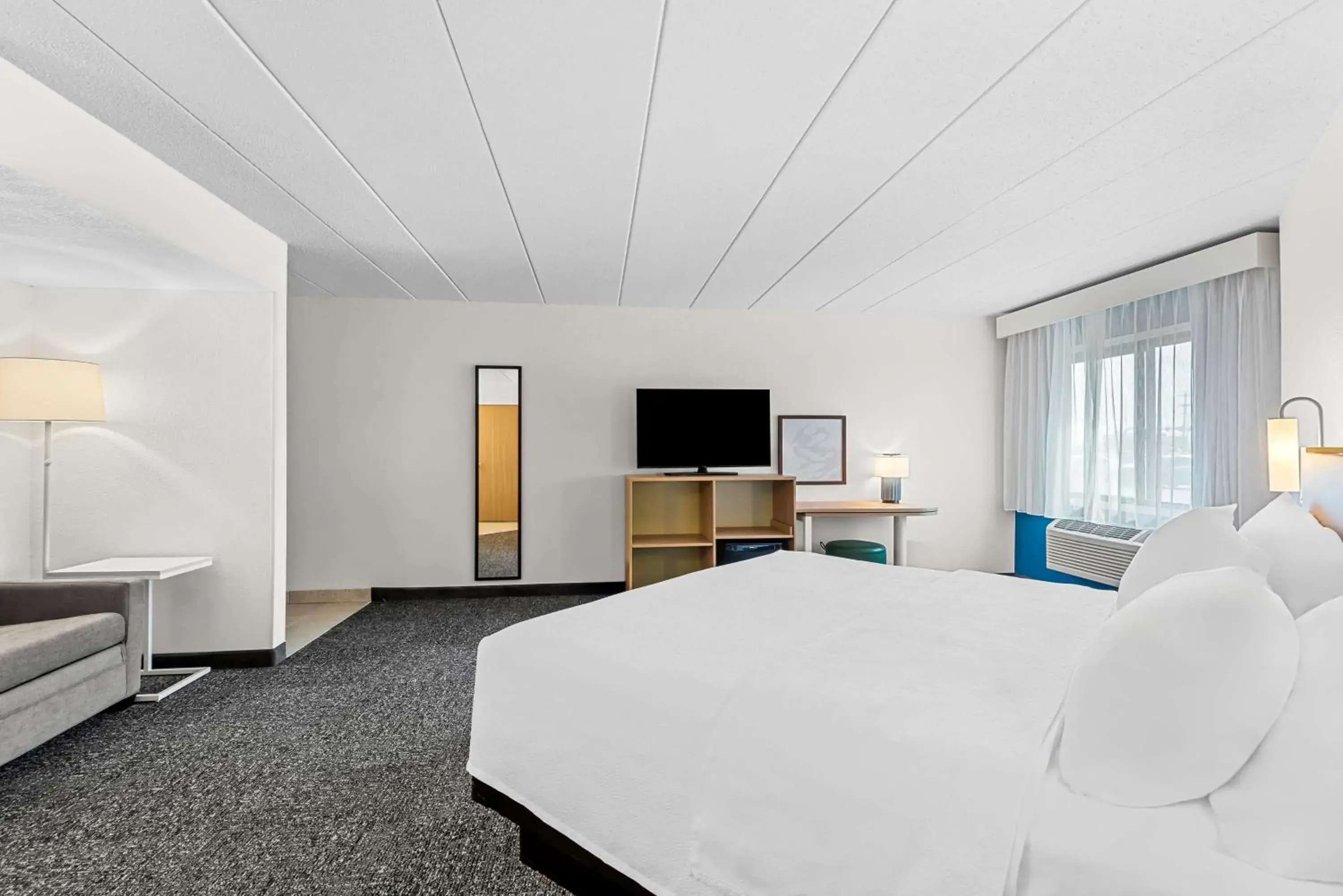 King Room with Sofa Bed - Non-Smoking in Spark by Hilton Cedar Falls King Room with Sofa Bed - Non-Smoking in Spark by Hilton Cedar Falls