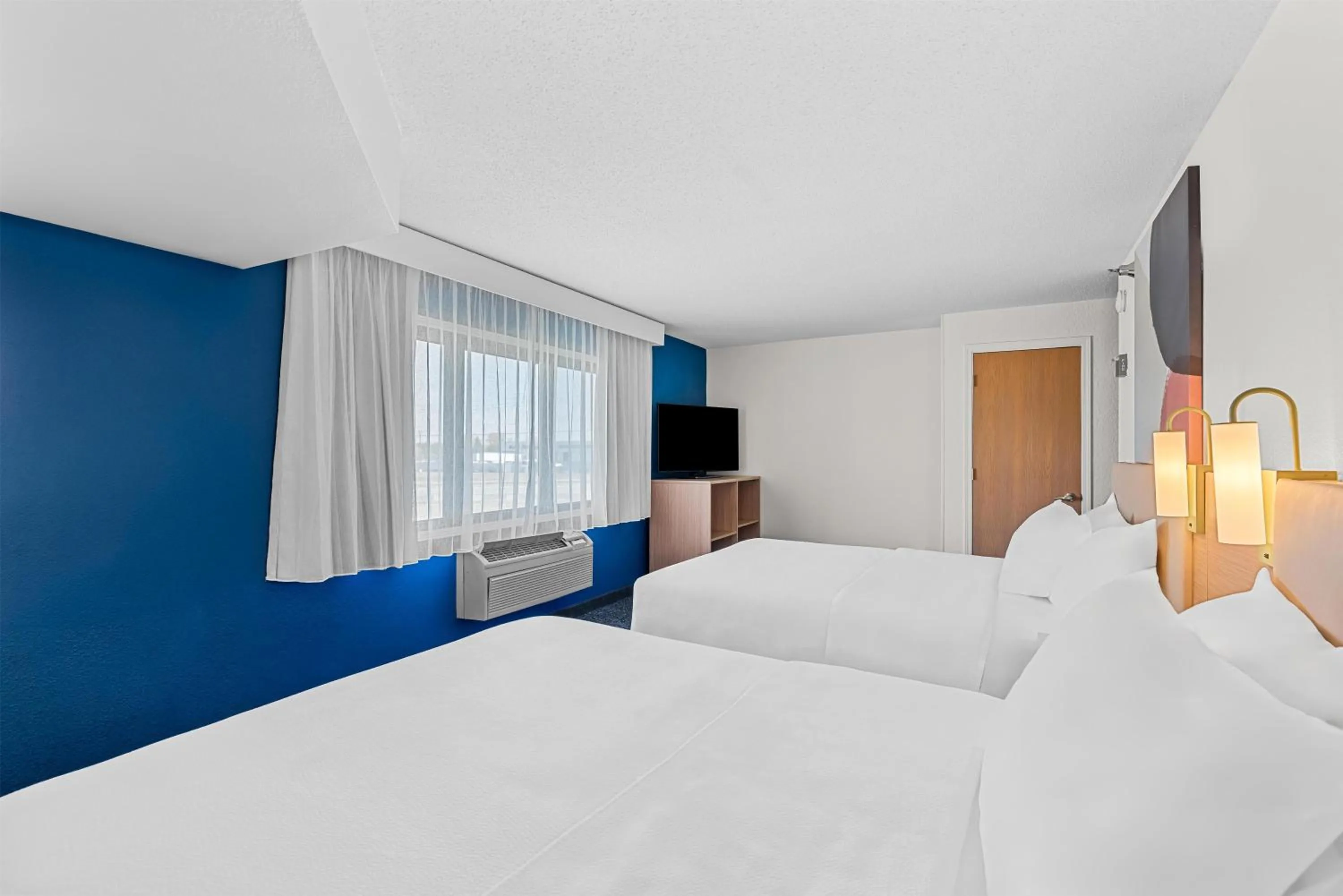 Bed in Spark by Hilton Cedar Falls