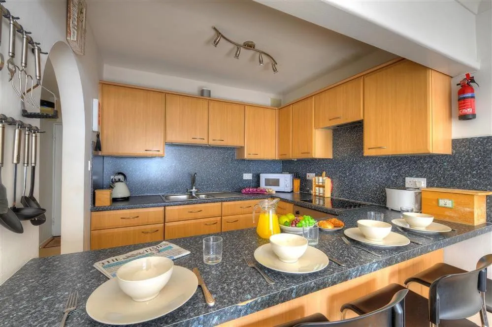 Property building in 9 Bay View Court