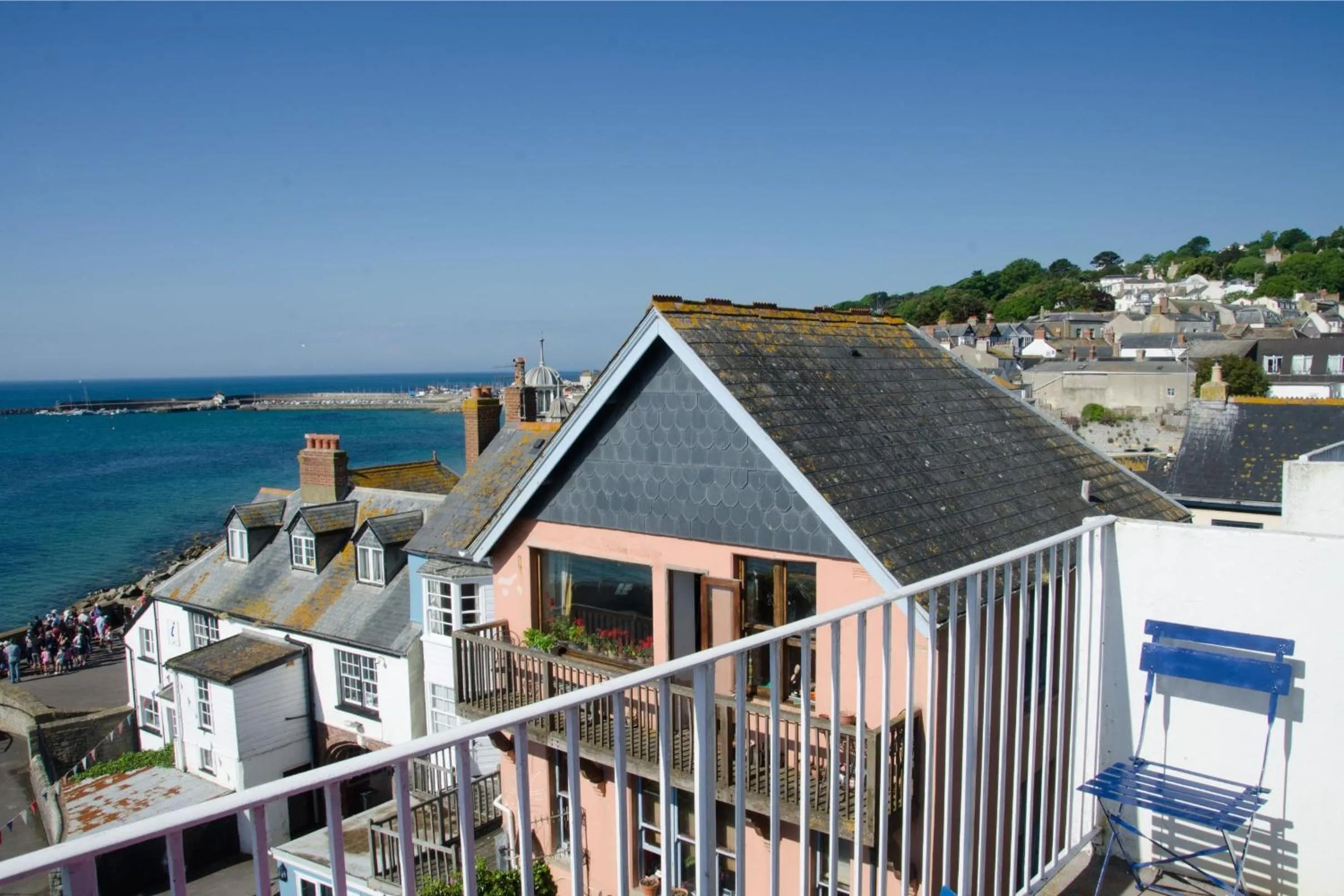 Property building in 9 Bay View Court