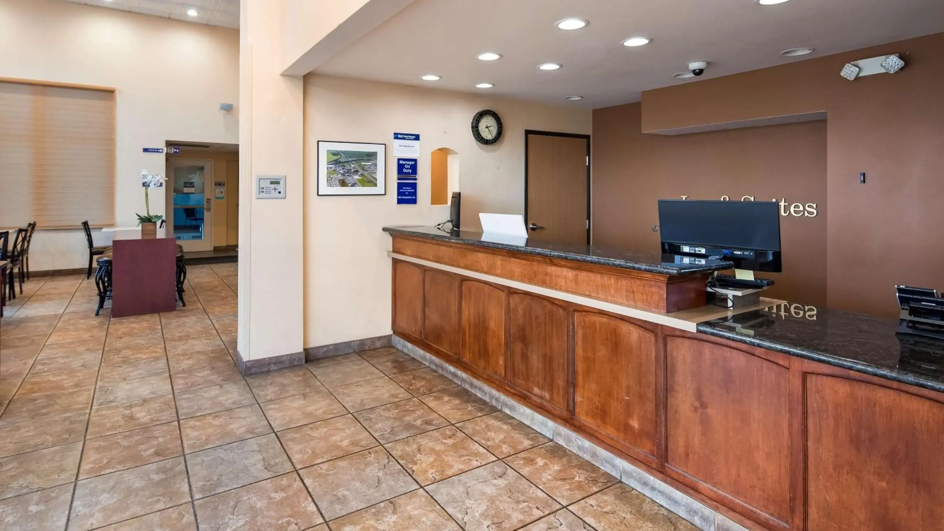 Lobby or reception in Best Western I-5 Inn & Suites Lobby or reception in Best Western I-5 Inn & Suites