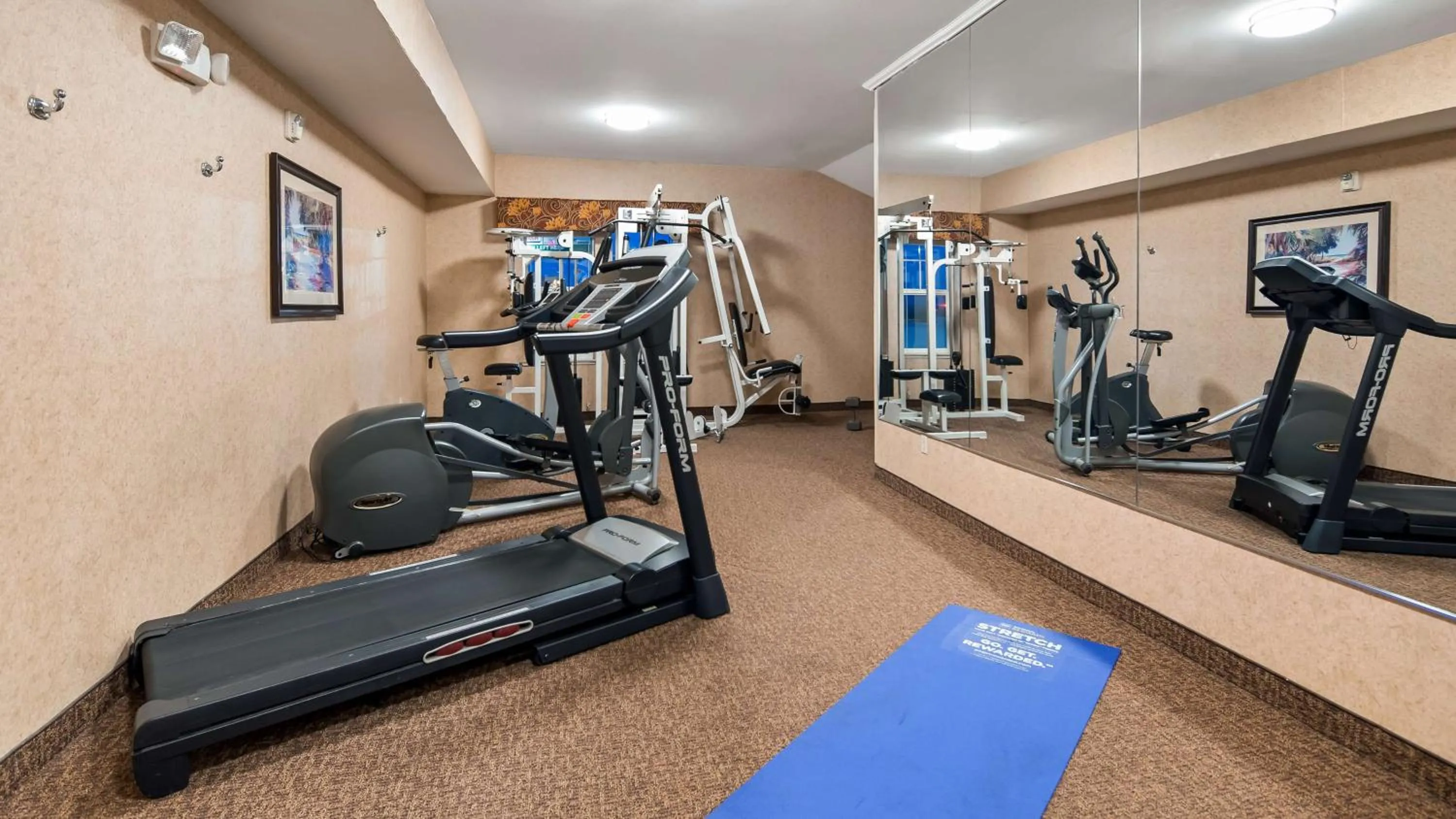 Fitness centre/facilities in Best Western I-5 Inn & Suites