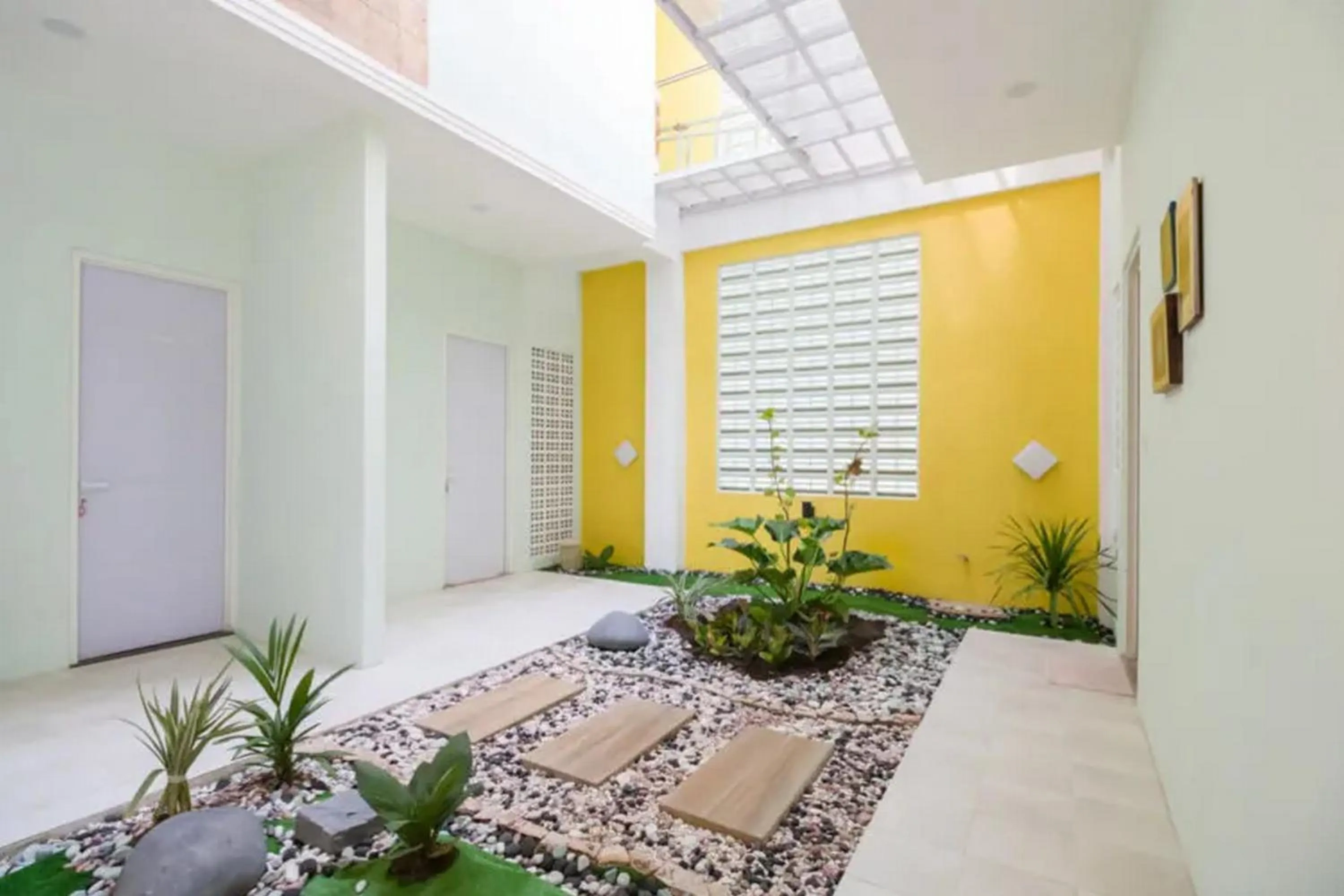 Property building in RedDoorz near UMY Yogyakarta 3