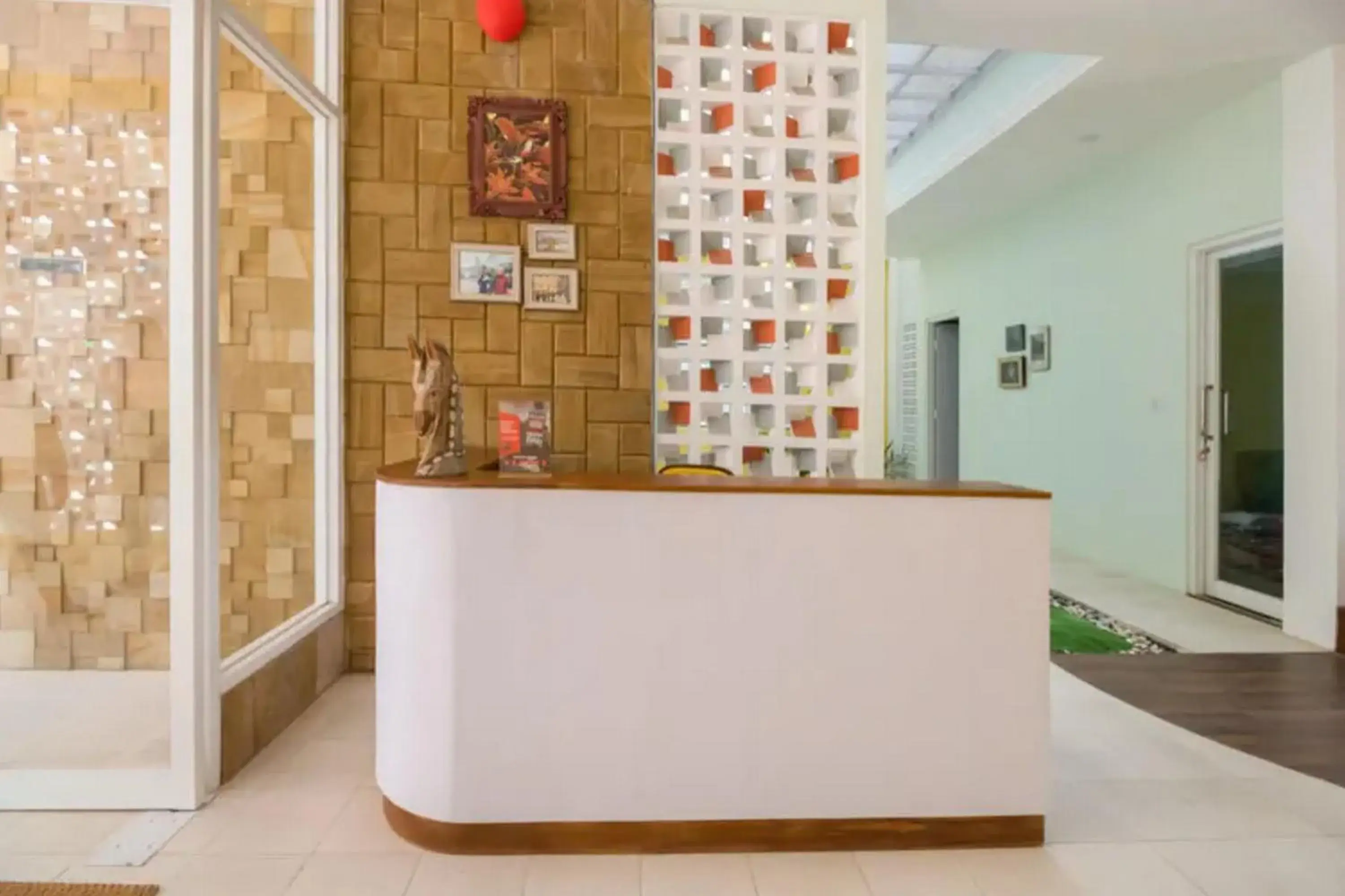 Lobby or reception in RedDoorz near UMY Yogyakarta 3 Lobby or reception in RedDoorz near UMY Yogyakarta 3