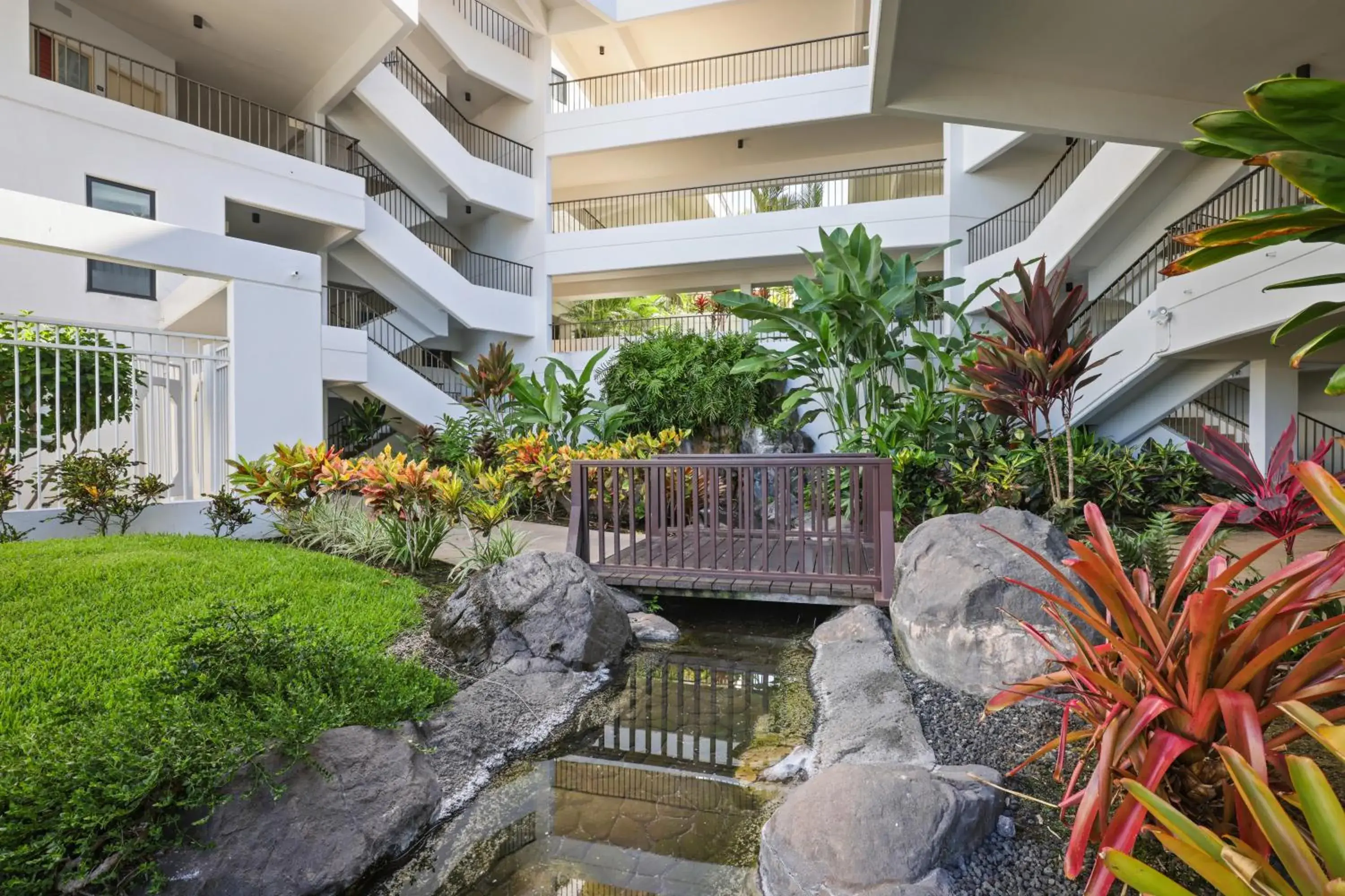 Garden view in Royal Sea Cliff Kona by OUTRIGGER Garden view in Royal Sea Cliff Kona by OUTRIGGER