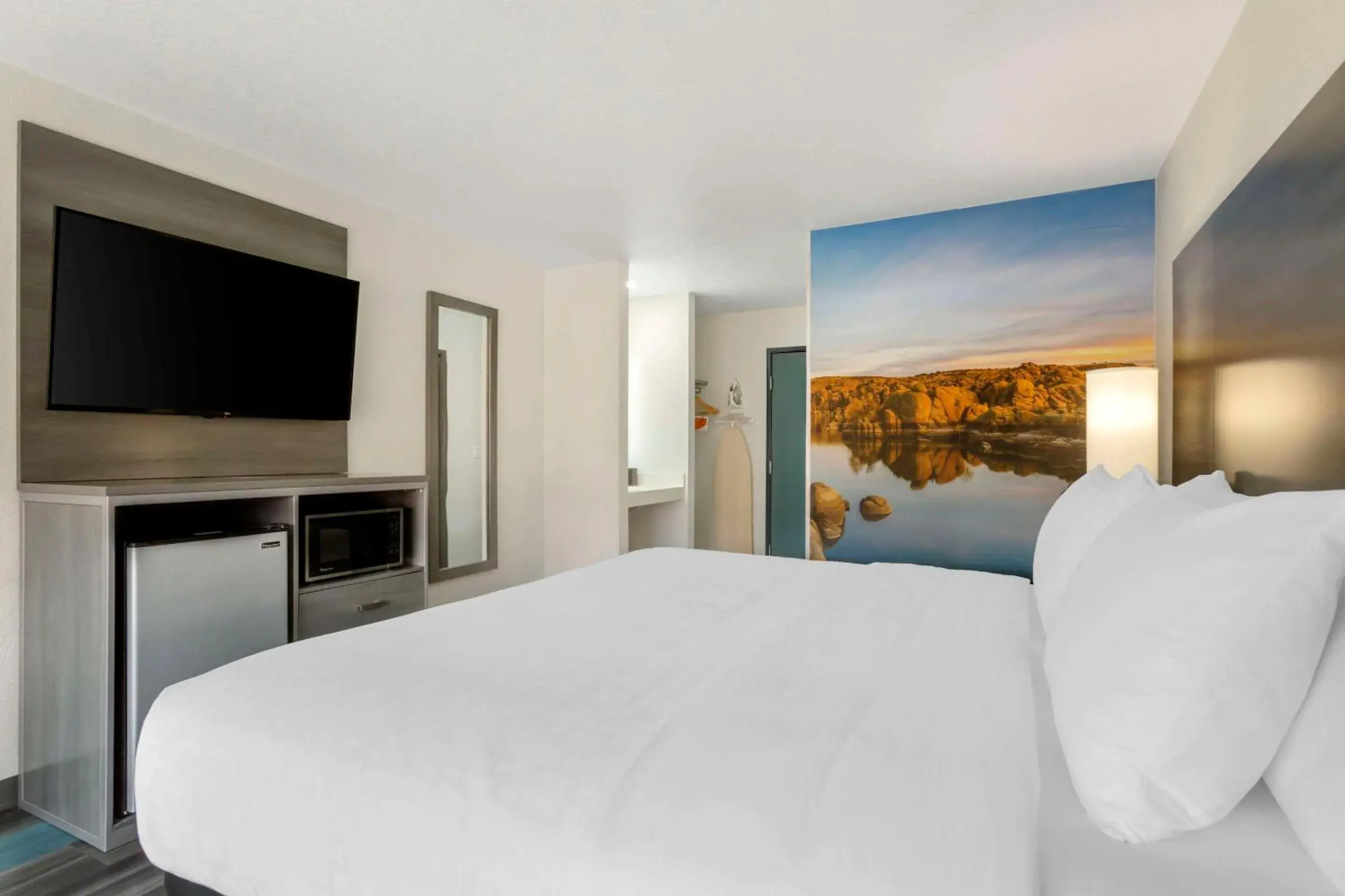 Bedroom, Bed in Clarion Pointe Prescott Valley Bedroom, Bed in Clarion Pointe Prescott Valley