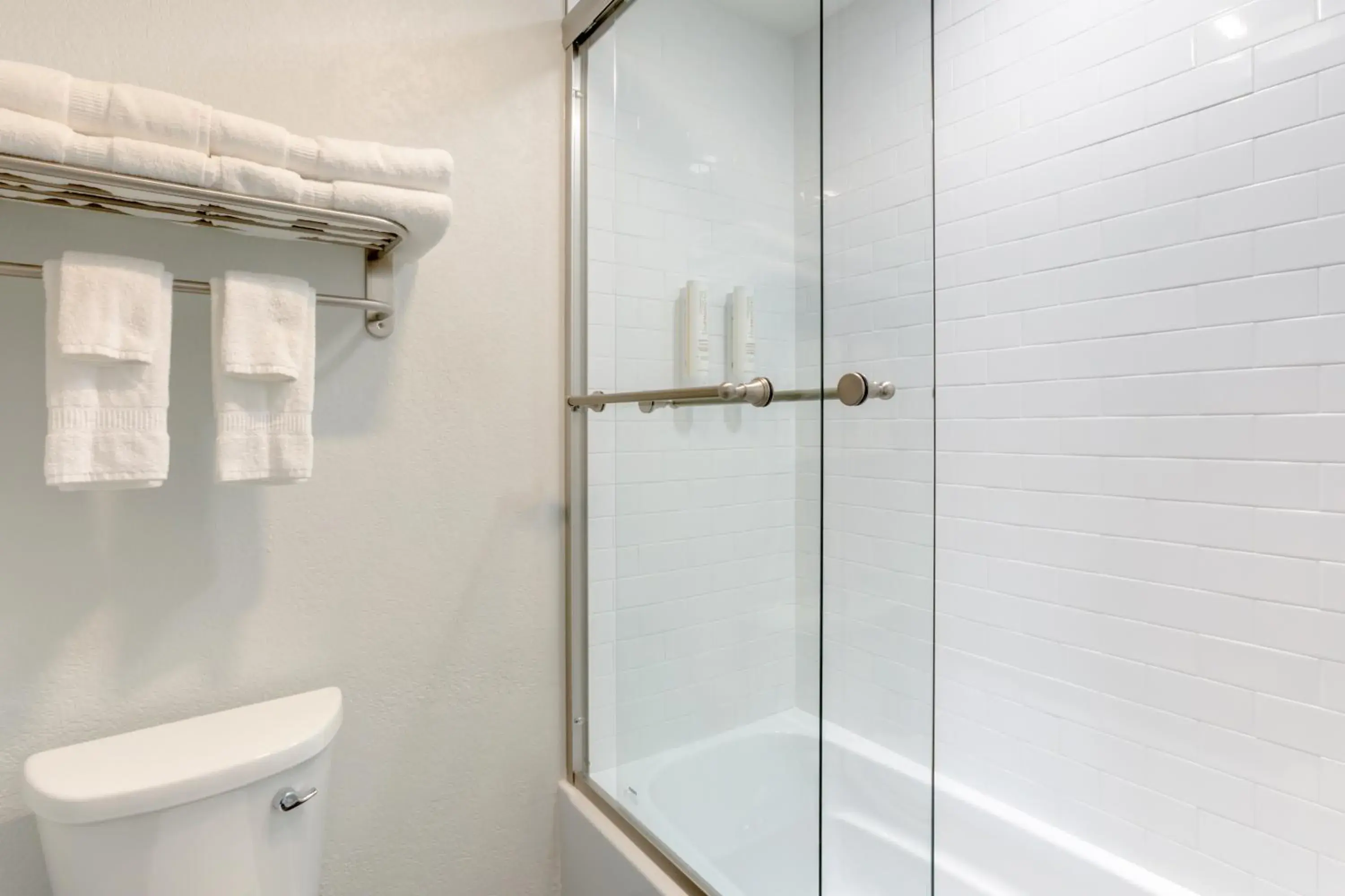 King Room - Disability Access/Non Smoking in Clarion Pointe Prescott Valley King Room - Disability Access/Non Smoking in Clarion Pointe Prescott Valley