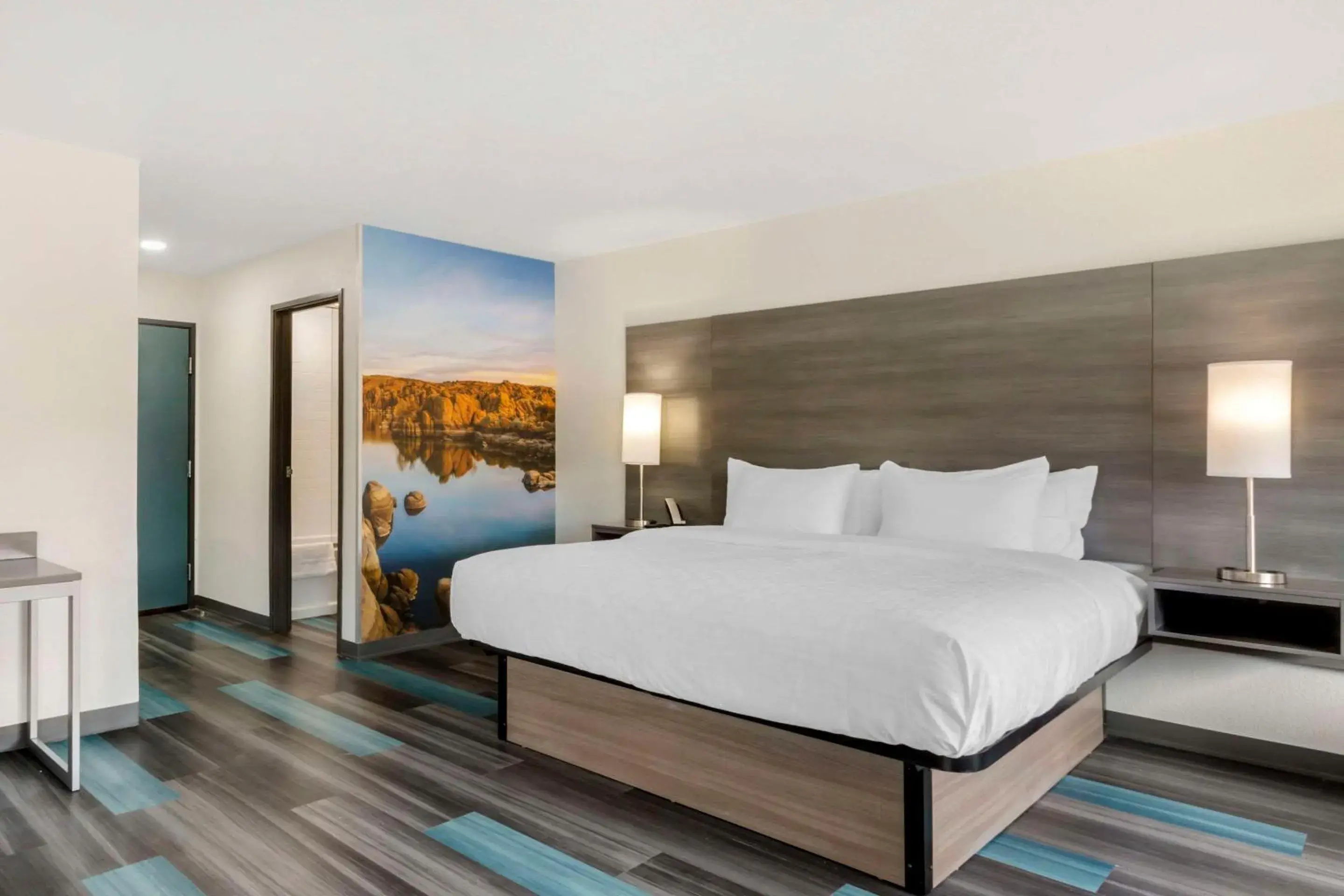 Photo of the whole room, Bed in Clarion Pointe Prescott Valley Photo of the whole room, Bed in Clarion Pointe Prescott Valley