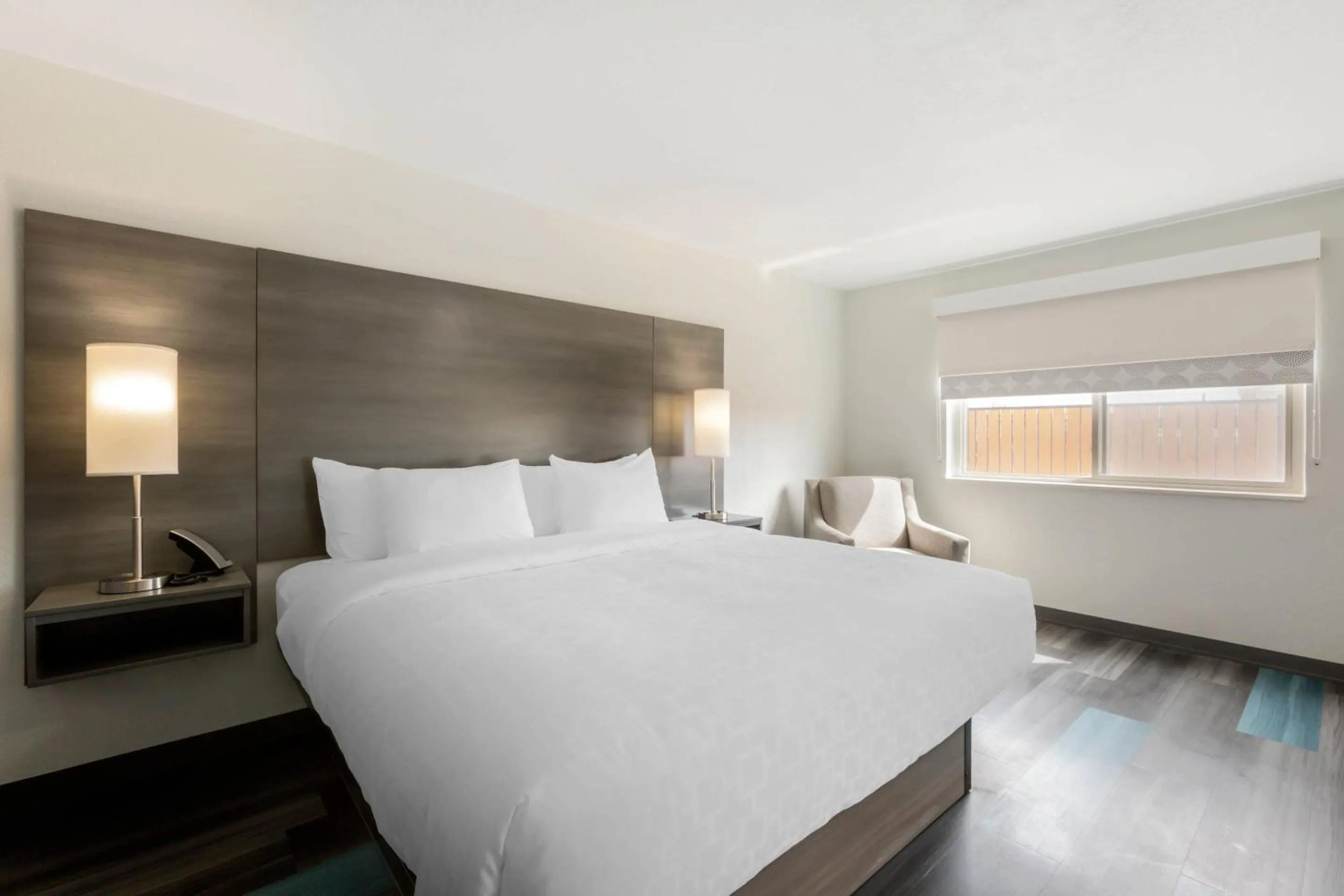 Bedroom, Bed in Clarion Pointe Prescott Valley