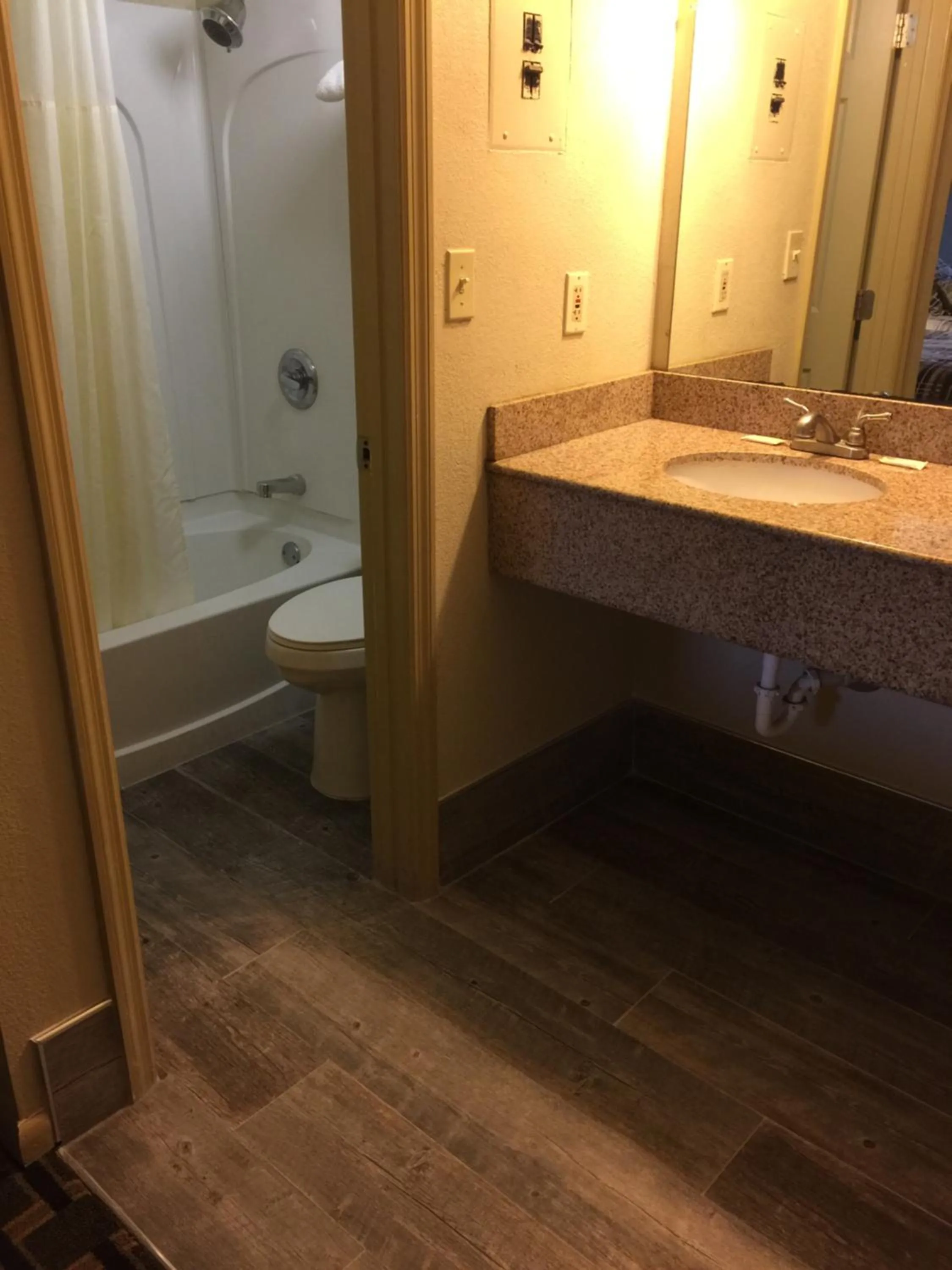 Bathroom in Jackson Motel