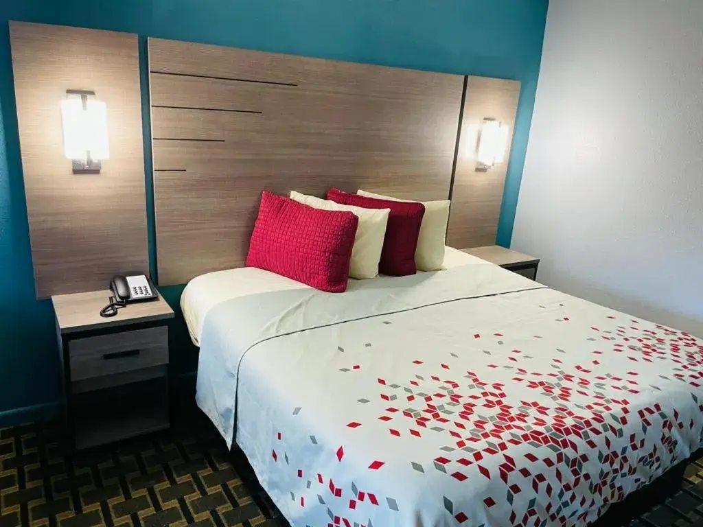 Standard King Room in Jackson Motel Standard King Room in Jackson Motel