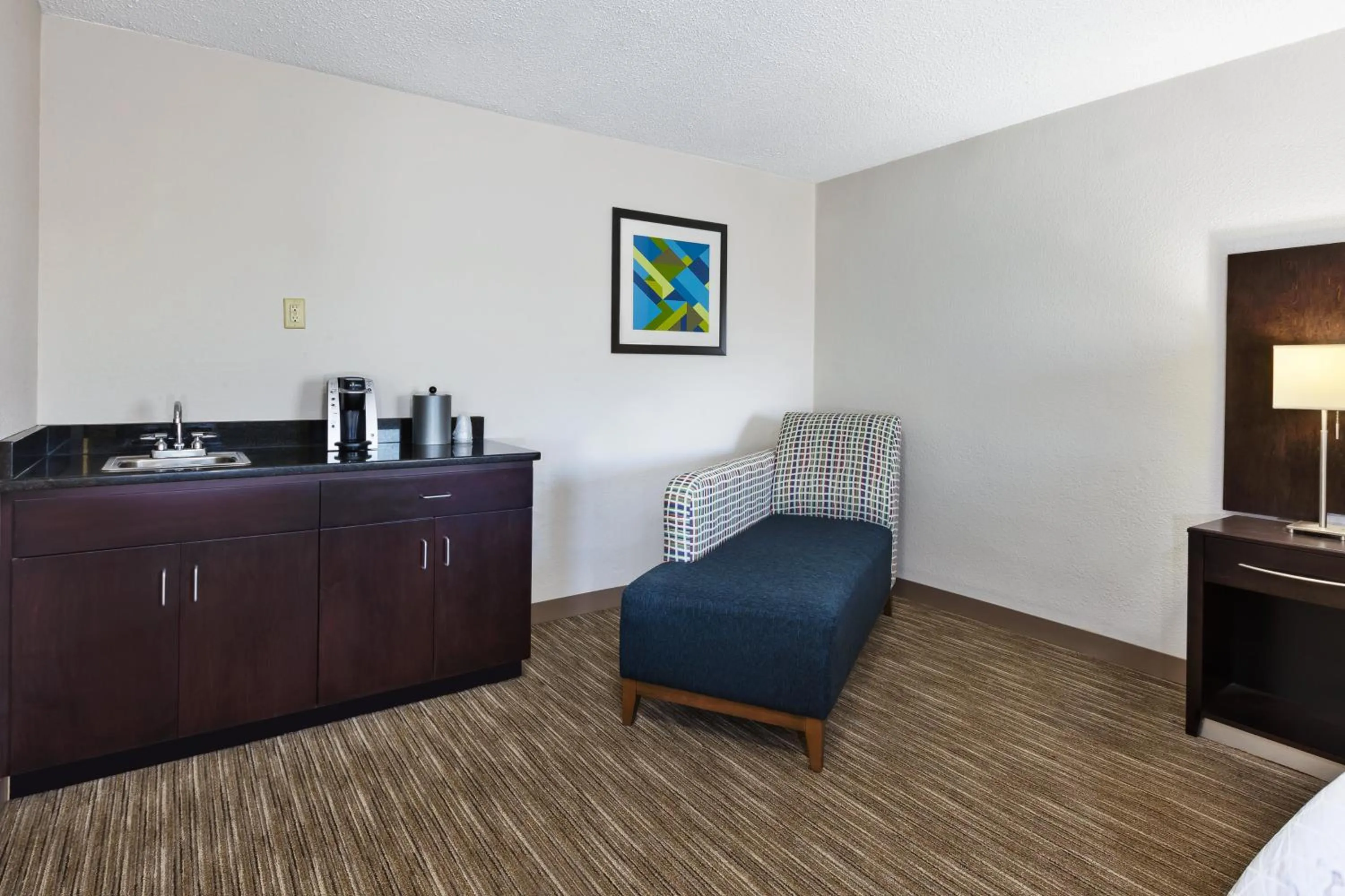 Photo of the whole room in Holiday Inn Express Chillicothe East by IHG