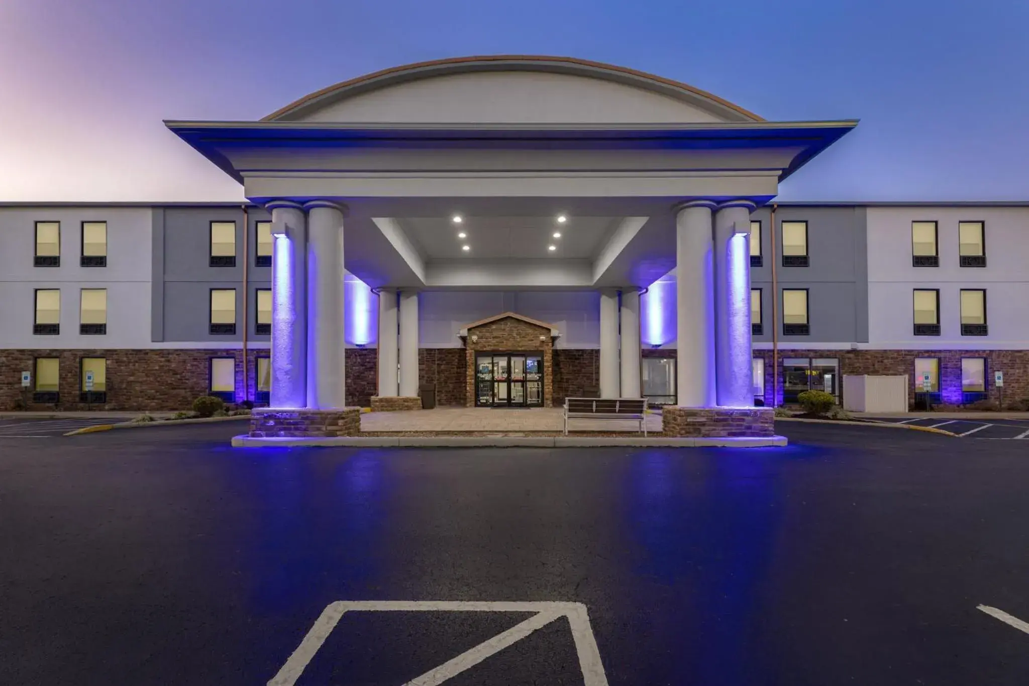 Property building in Holiday Inn Express Chillicothe East by IHG Property building in Holiday Inn Express Chillicothe East by IHG