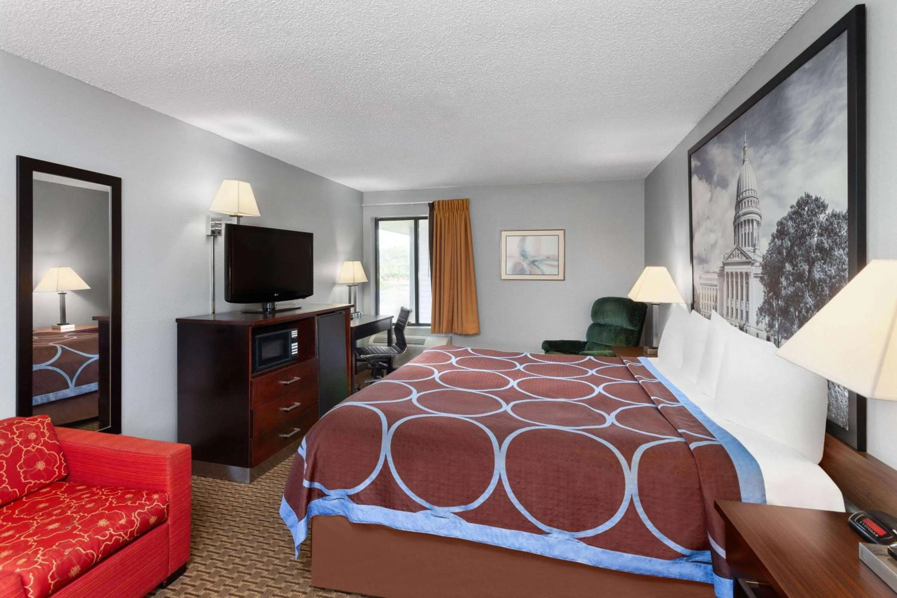Photo of the whole room, Bed in Super 8 by Wyndham Sun Prairie/Madison E