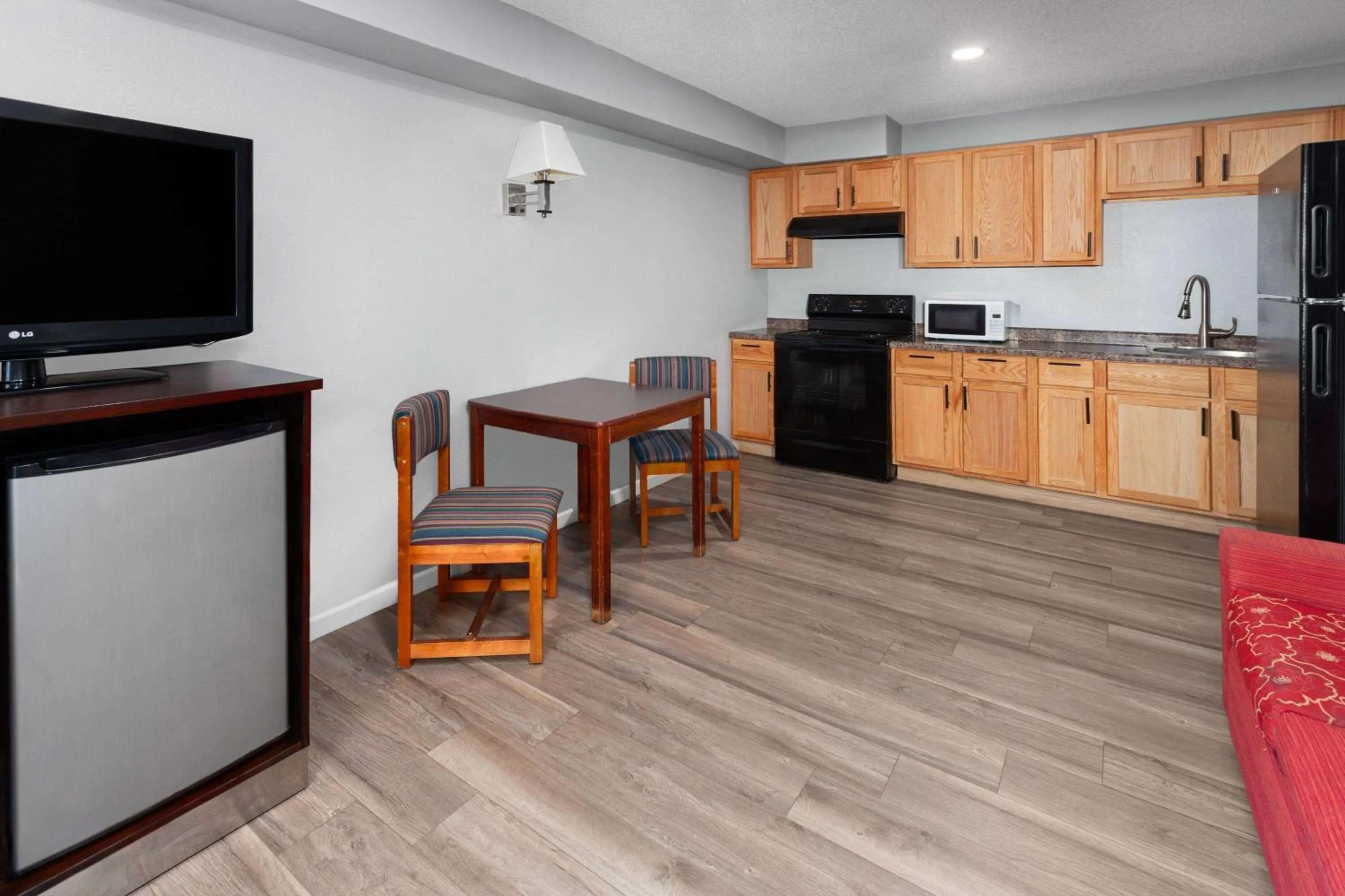 Photo of the whole room in Super 8 by Wyndham Sun Prairie/Madison E