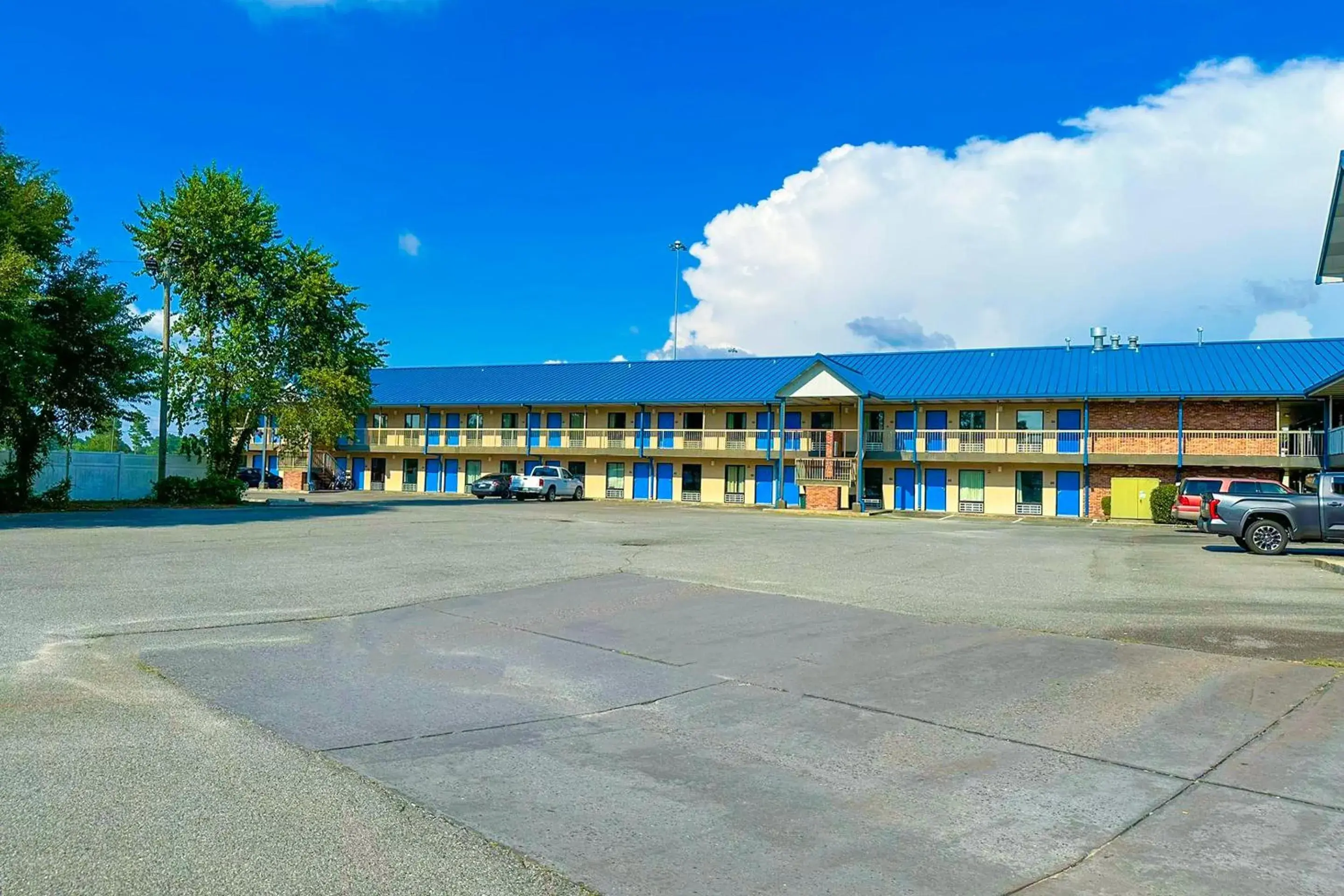 Facade/entrance in Hahira Inn By OYO near Valdosta Facade/entrance in Hahira Inn By OYO near Valdosta