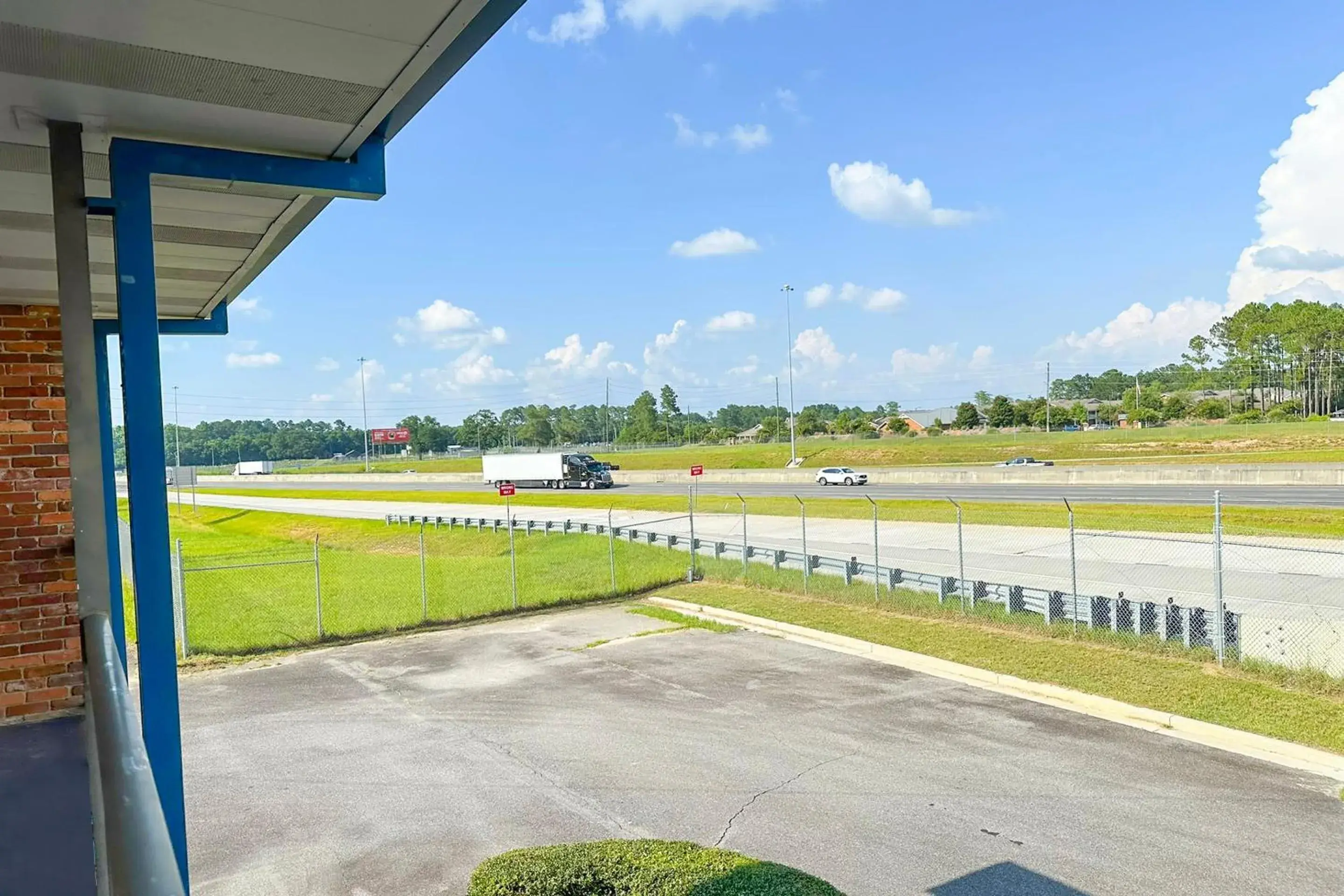 Lobby or reception in Hahira Inn By OYO near Valdosta Lobby or reception in Hahira Inn By OYO near Valdosta