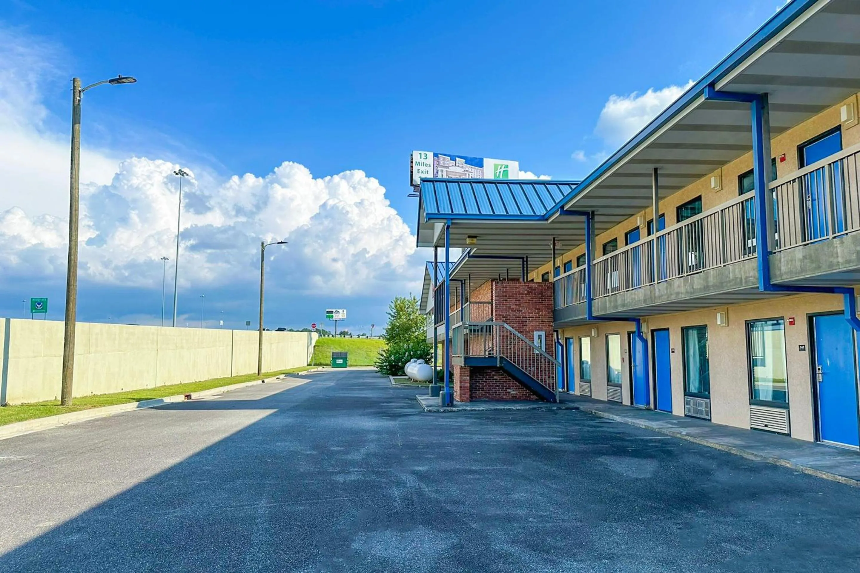 Facade/entrance in Hahira Inn By OYO near Valdosta