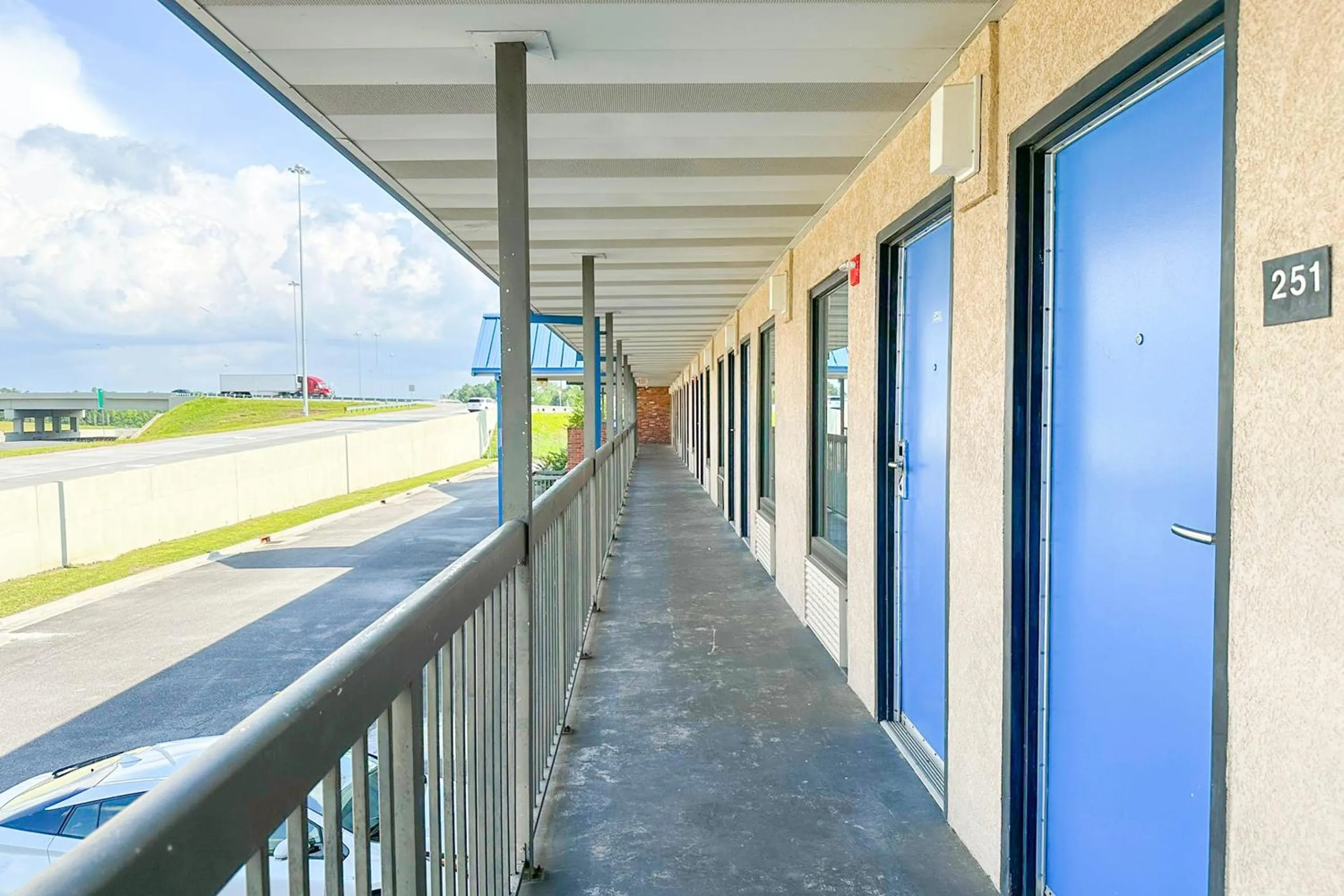 Lobby or reception in Hahira Inn By OYO near Valdosta