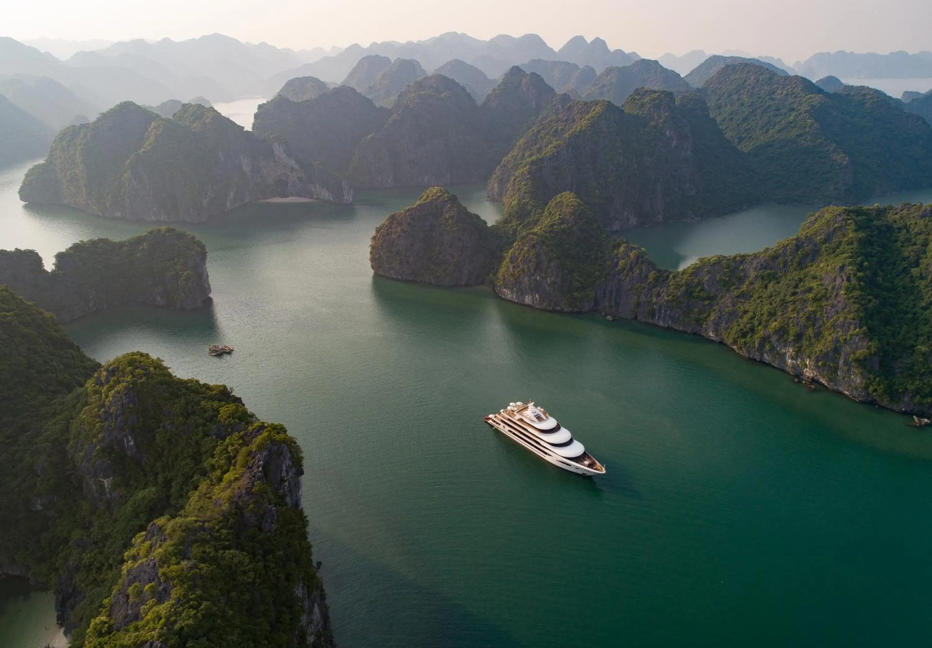 Property building in Scarlet Pearl Cruises - Wonder On Lan Ha Bay