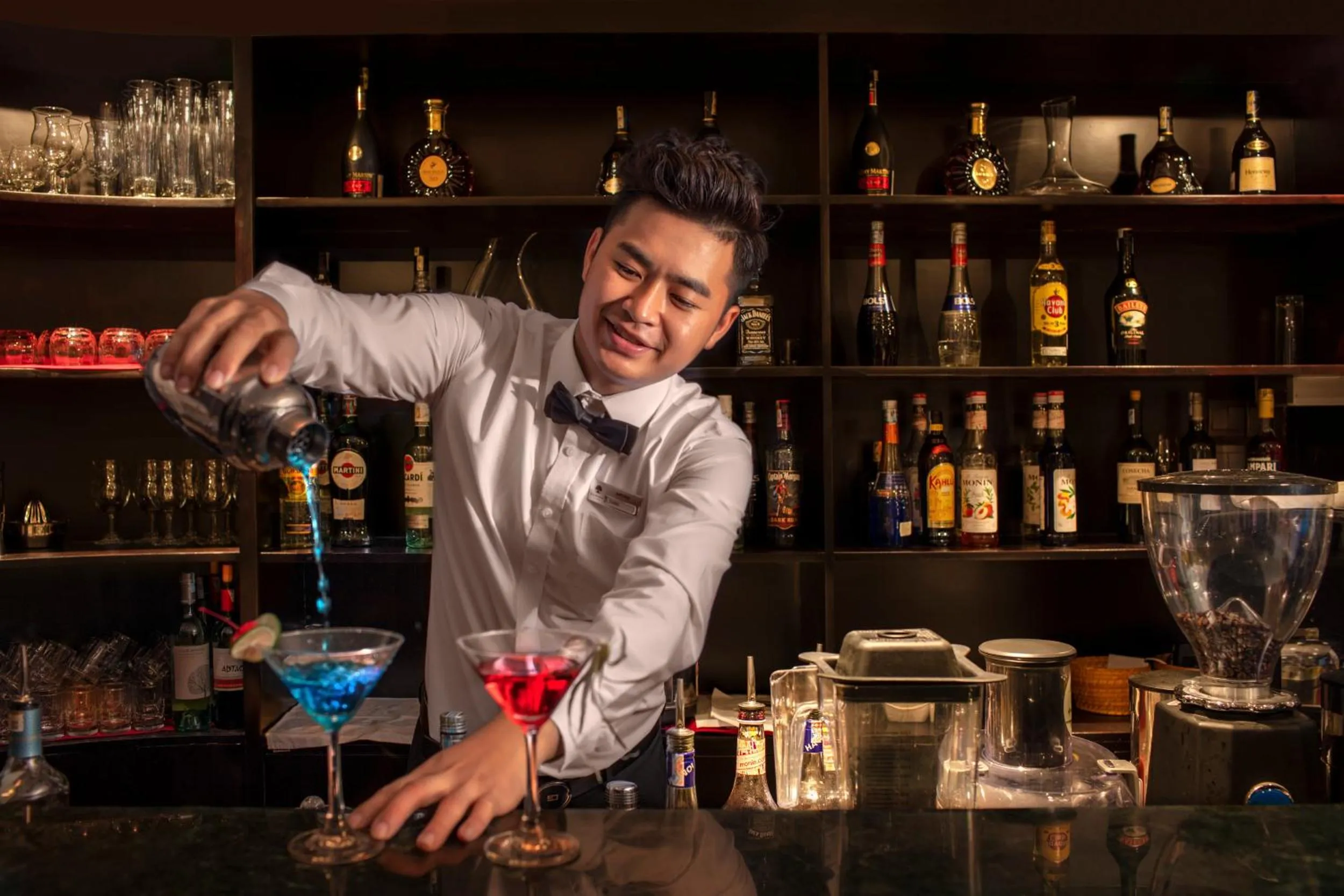 Scarlet Pearl Cruises - Wonder On Lan Ha Bay