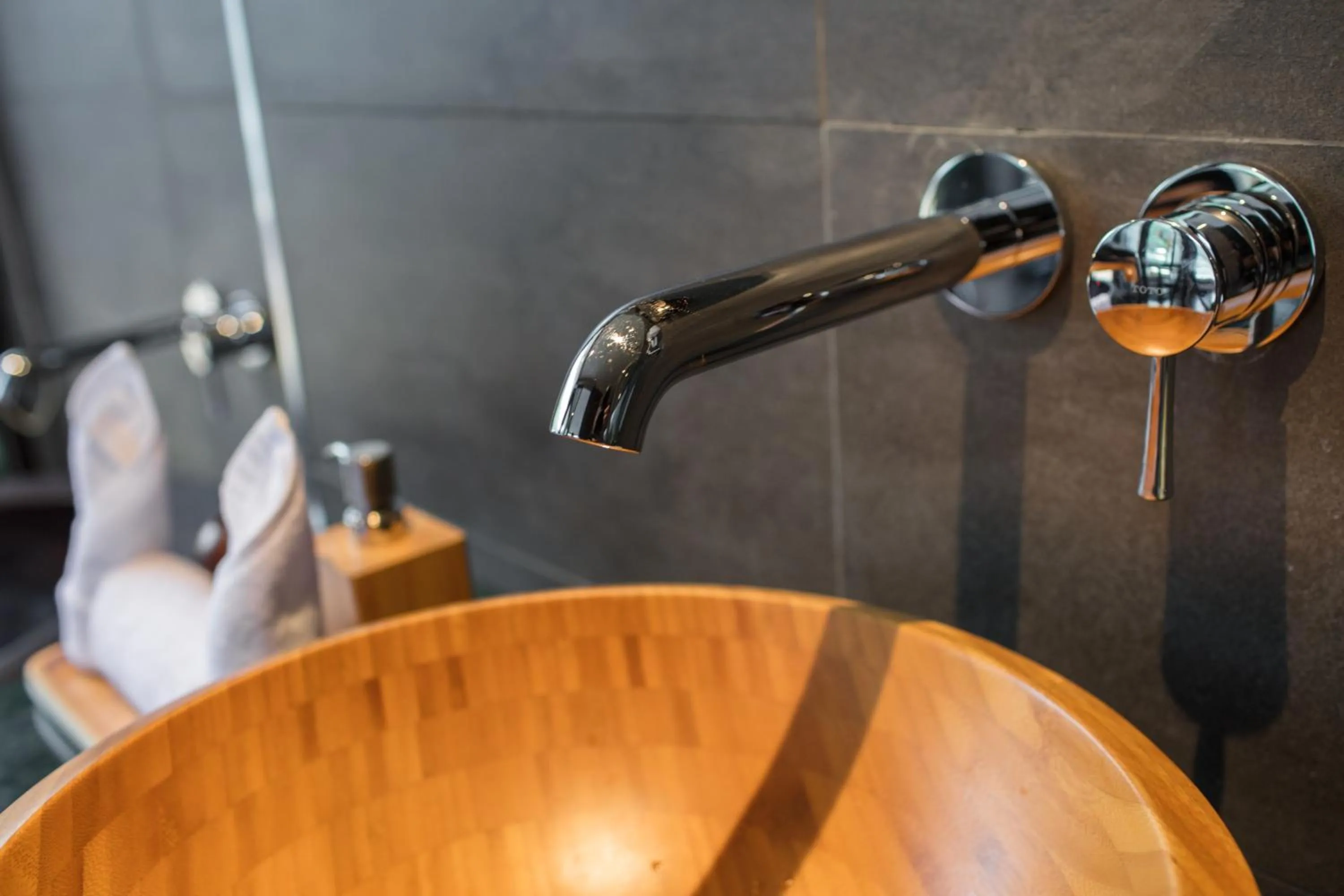 Bathroom in Scarlet Pearl Cruises - Wonder On Lan Ha Bay