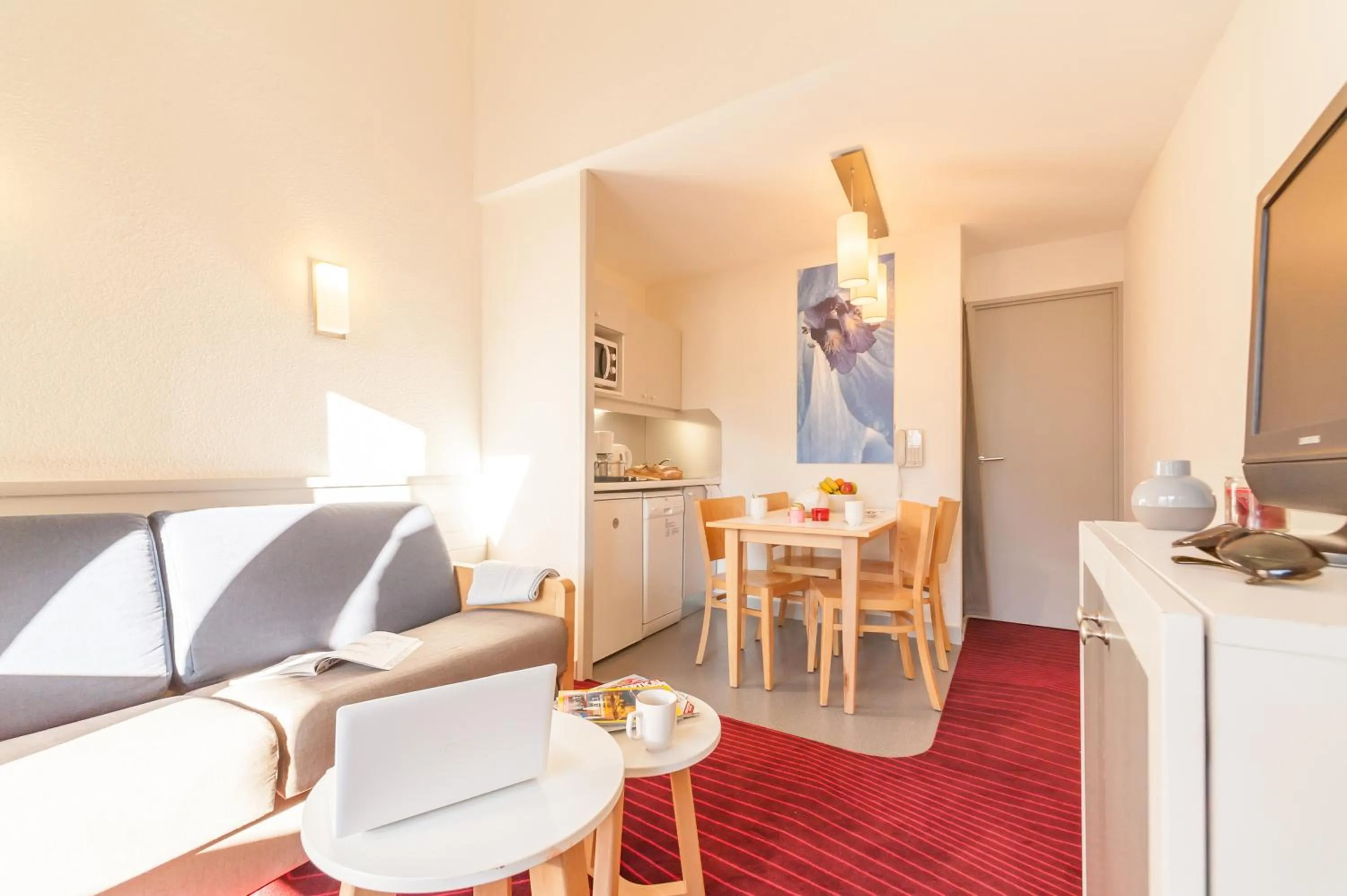 Kitchen or kitchenette in Résidence Pierre & Vacances La Daille