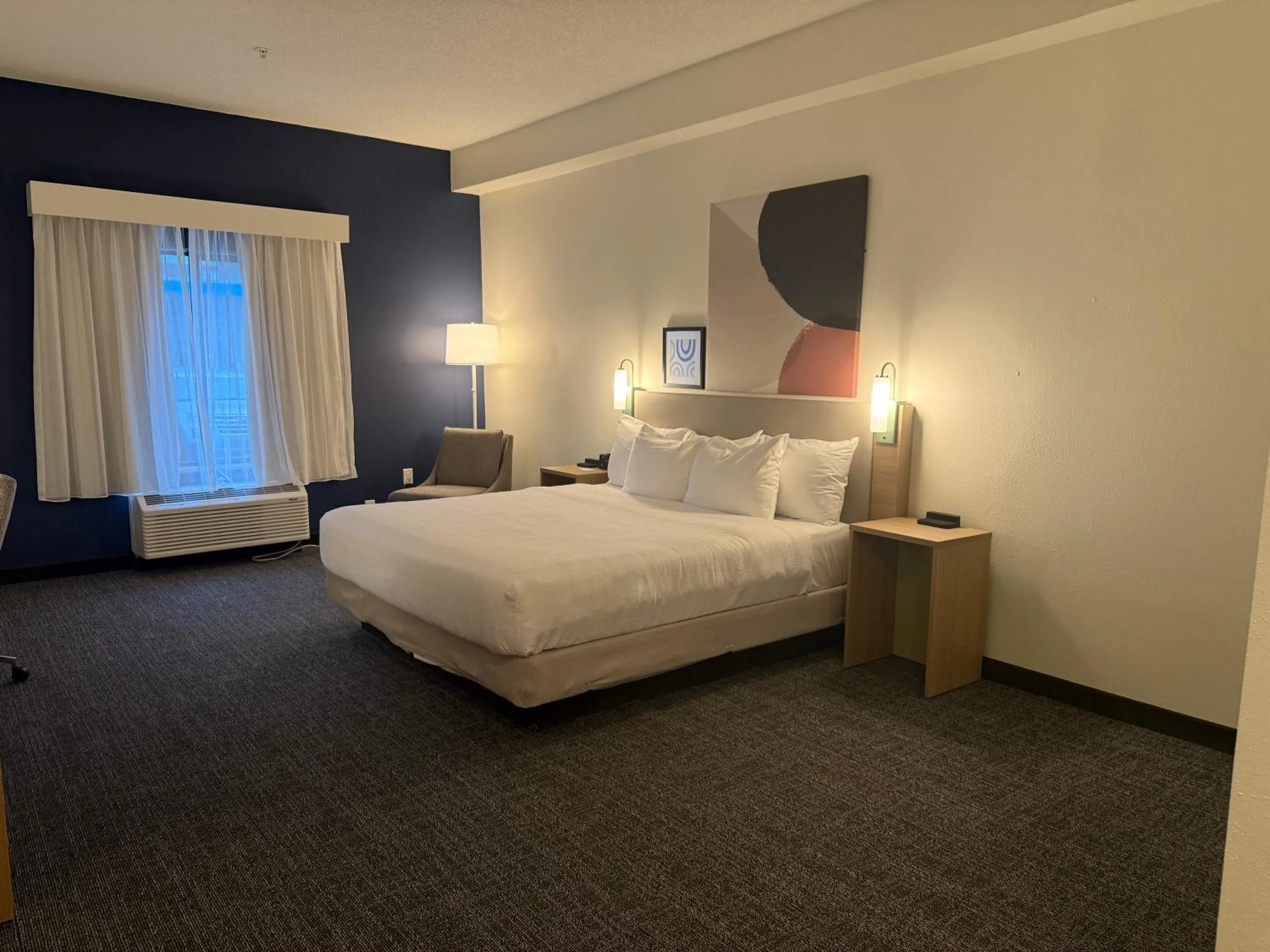 Bed in Spark By Hilton Smithfield I-95